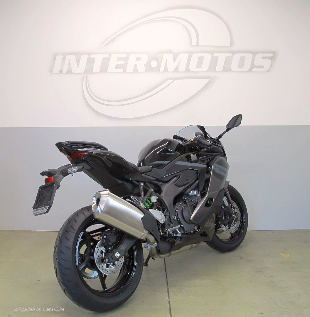 KAWASAKI NINJA ZX 4RR (57/35KW)-image-5