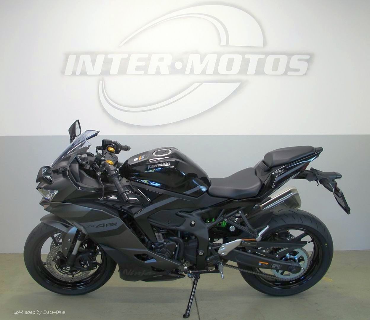 KAWASAKI NINJA ZX 4RR (57/35KW)-image-3