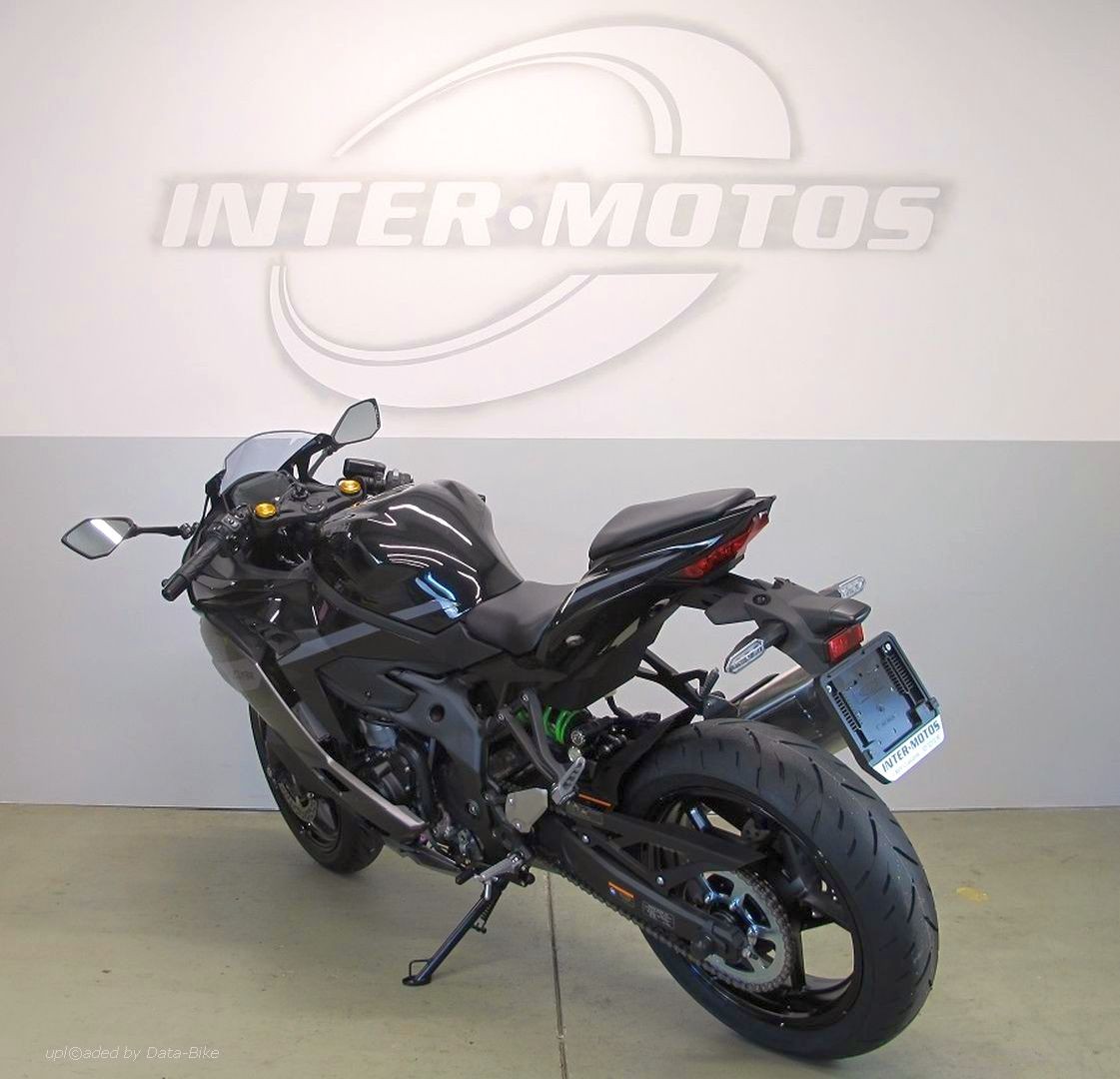 KAWASAKI NINJA ZX 4RR (57/35KW)-image-4