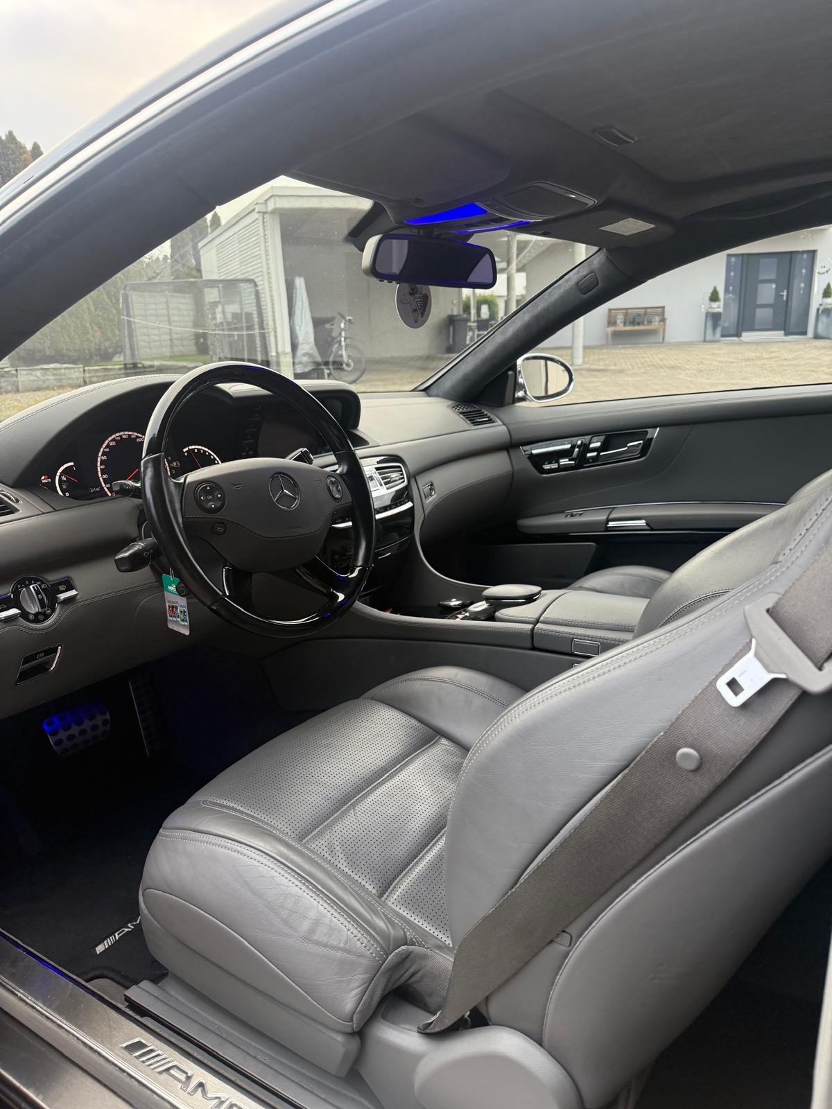 MERCEDES-BENZ CL 63 AMG 7G-Tronic-image-8