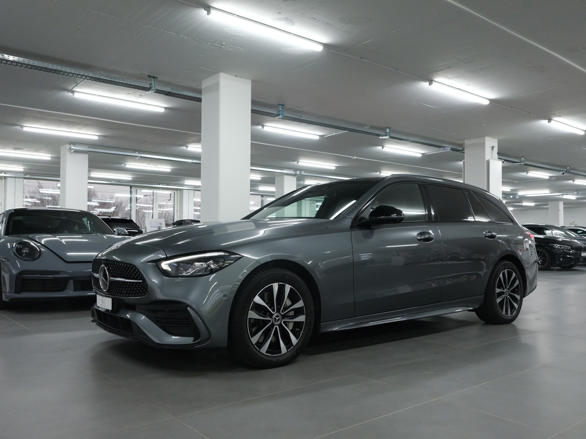 MERCEDES-BENZ C 300 e T AMG Line *Premium Plus Paket* *Winterpaket* *Pano*-showroom-element-3