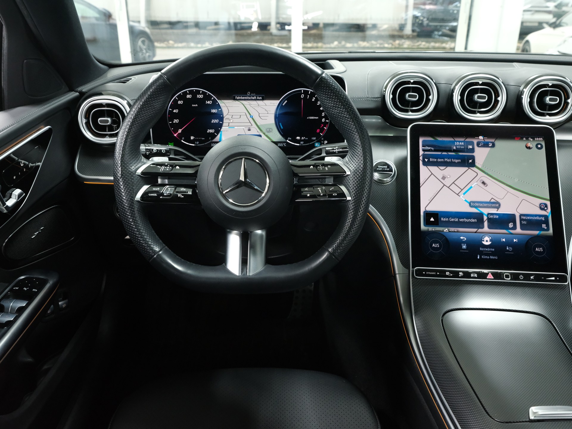 MERCEDES-BENZ C 300 e T AMG Line *Premium Plus Paket* *Winterpaket* *Pano*-image-13