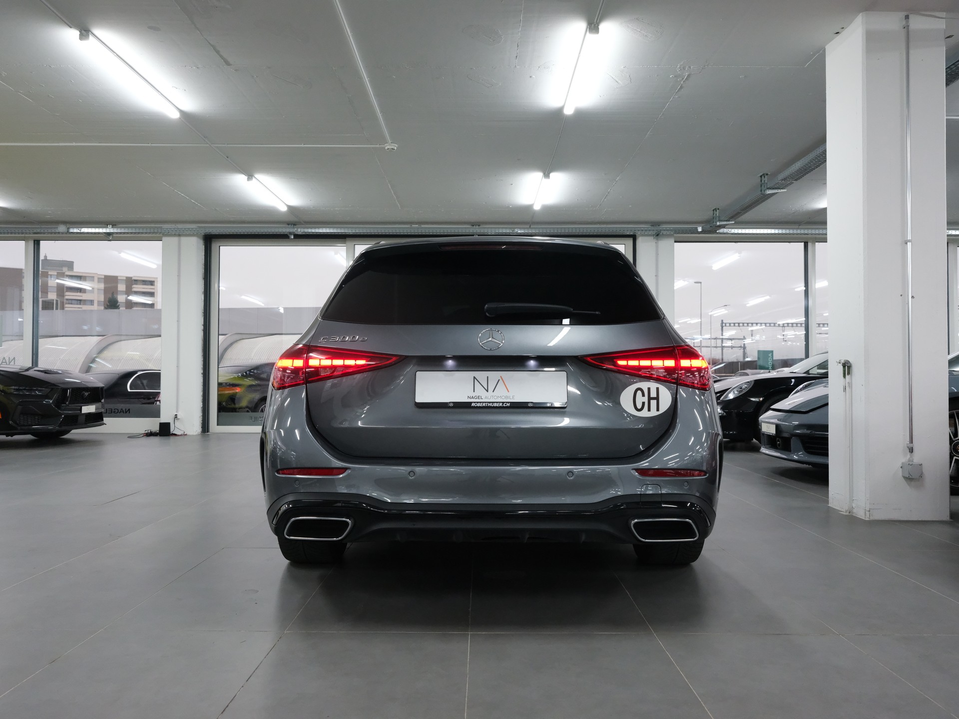 MERCEDES-BENZ C 300 e T AMG Line *Premium Plus Paket* *Winterpaket* *Pano*-image-5