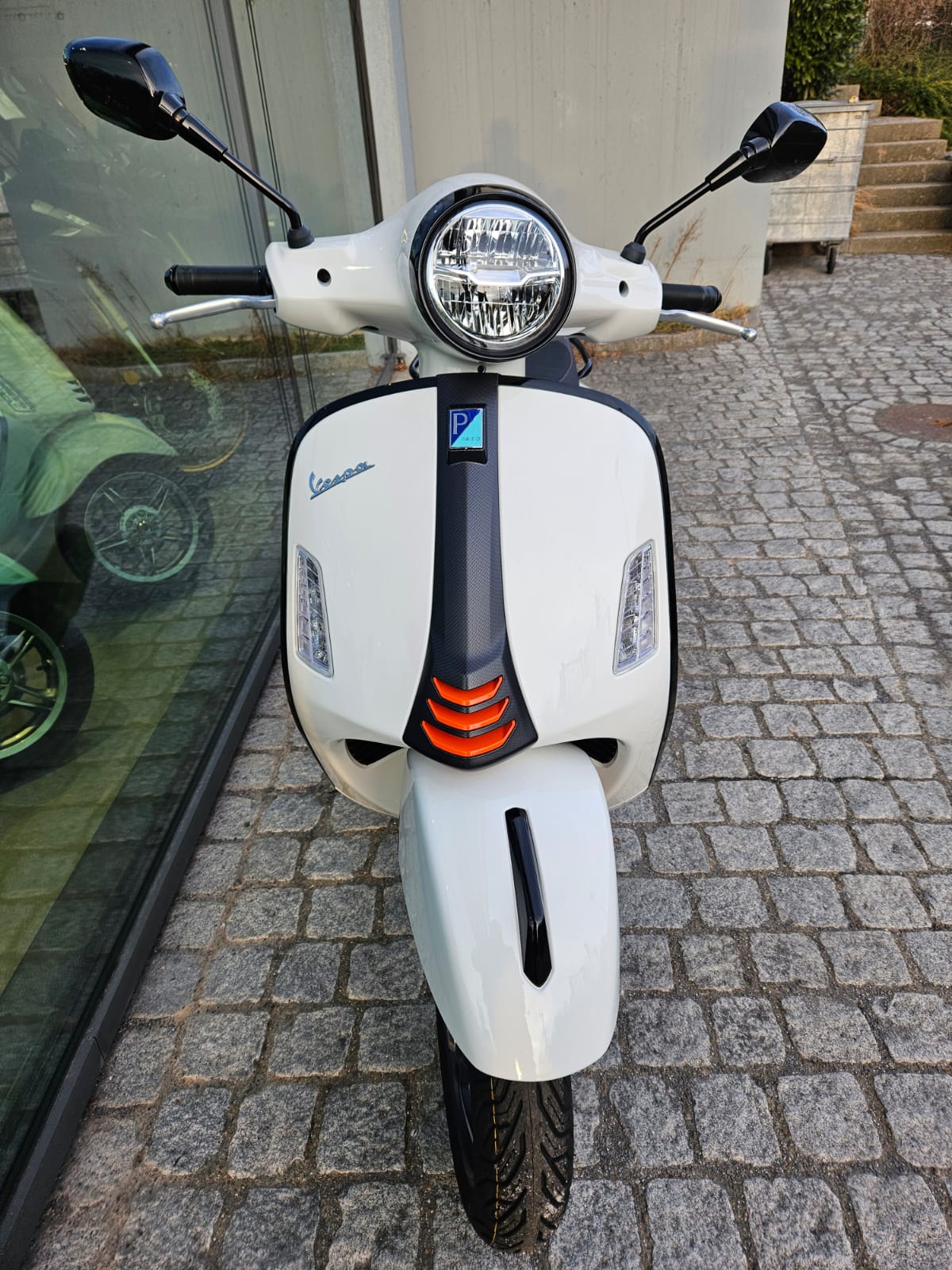 PIAGGIO Vespa GTS 125 Super Sport ABS-image-6