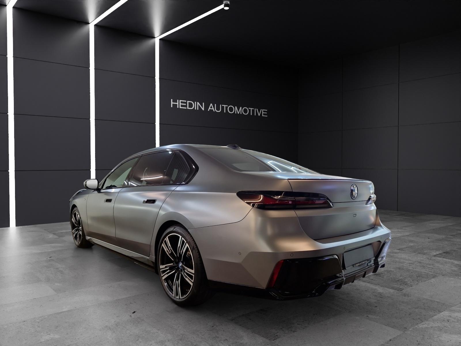 BMW i7 xDrive60-showroom-element-2