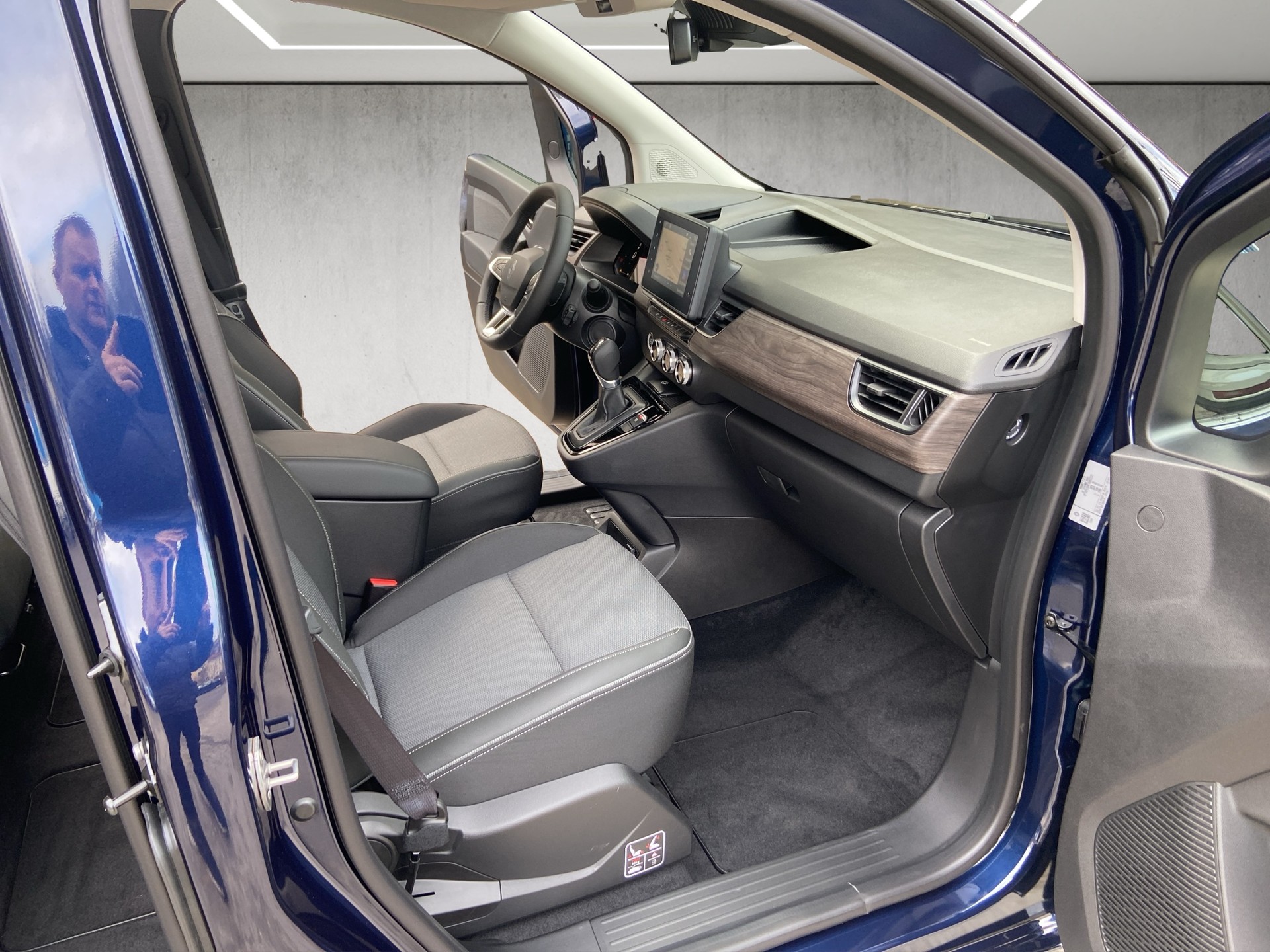 RENAULT Grand Kangoo 1.3 TCe 130 PF Techno EDC-image-9