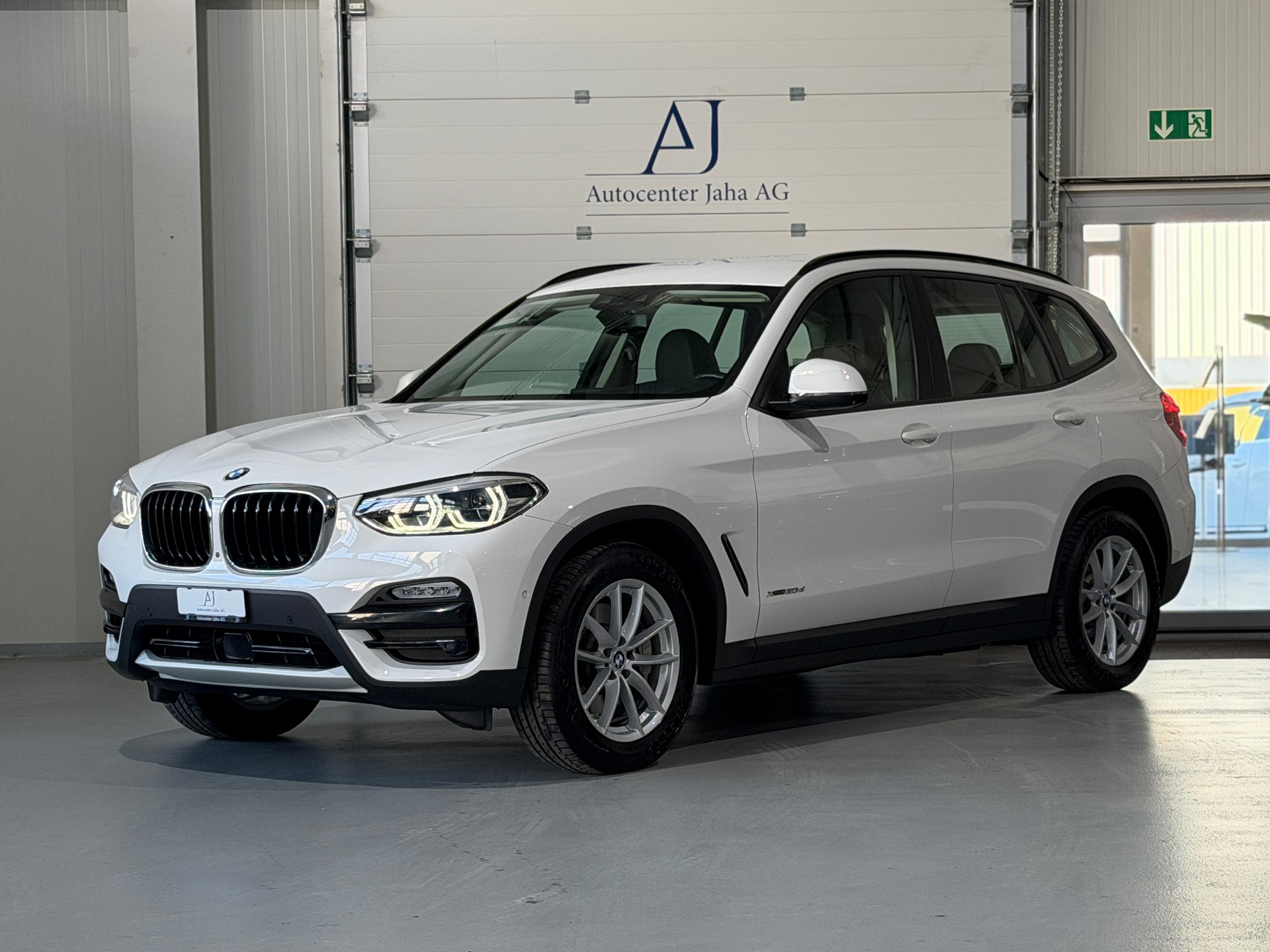 BMW X3 xDrive 30d Steptronic (CH)-showroom-element-2