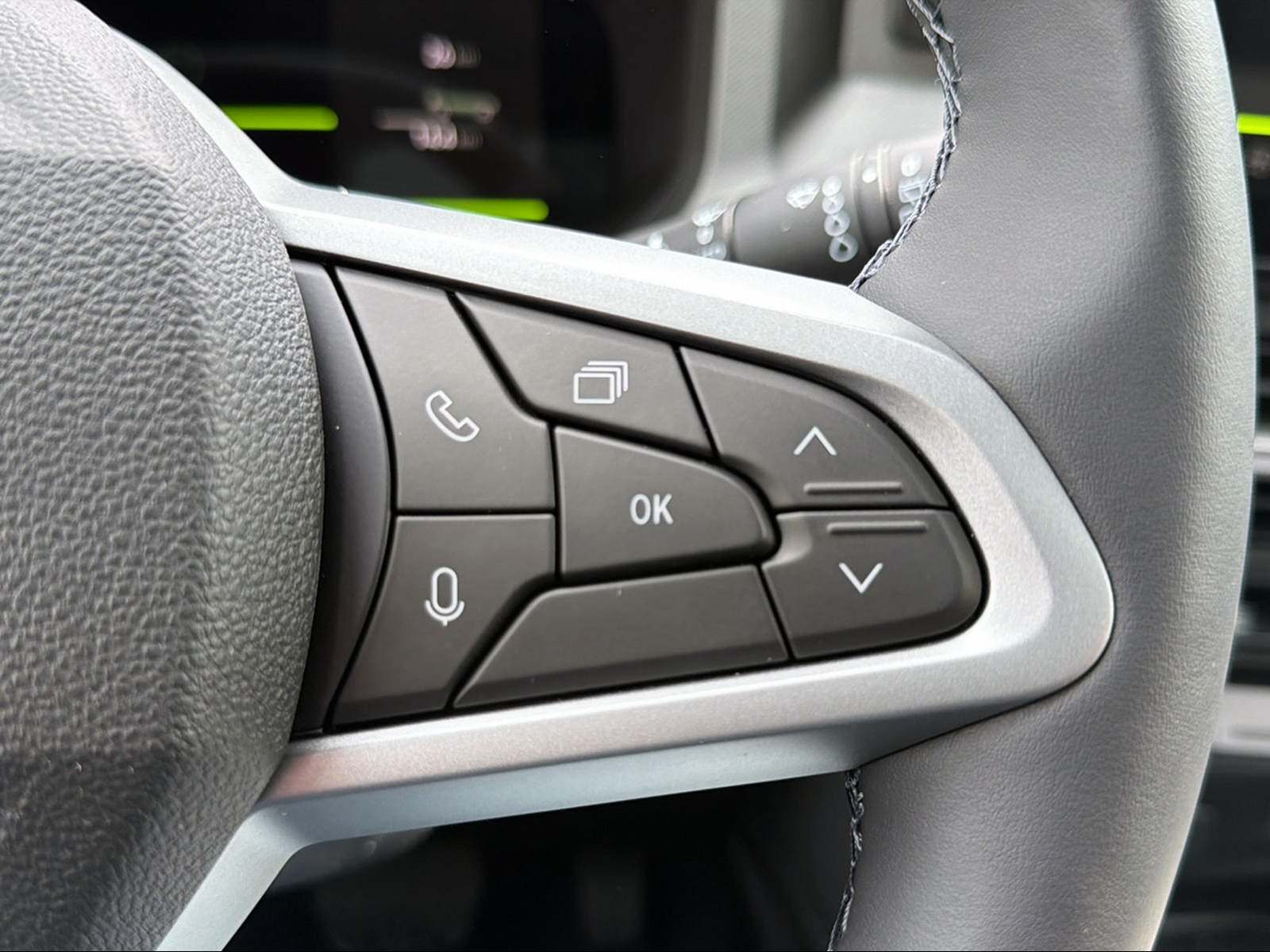 DACIA Bigster 1.8 Hybrid Journey-image-12