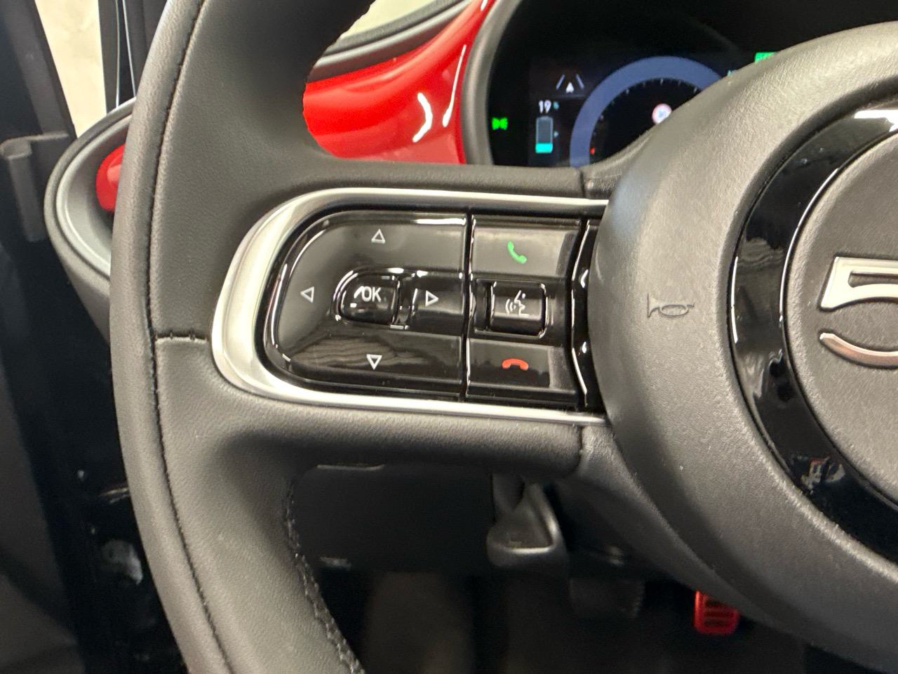 FIAT 500 C electric 87 kW Red-image-9