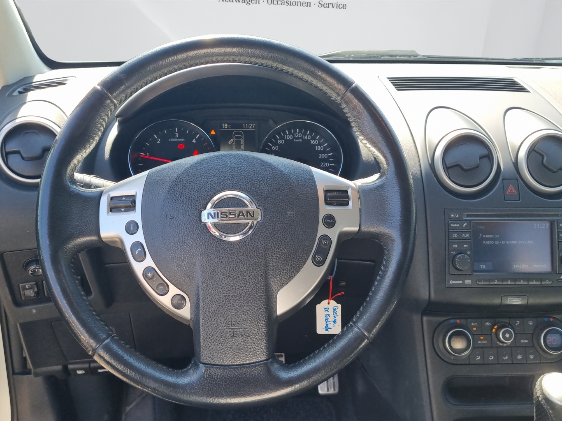 NISSAN Qashqai 1.6 16V dCi Tekna 4x4-image-7