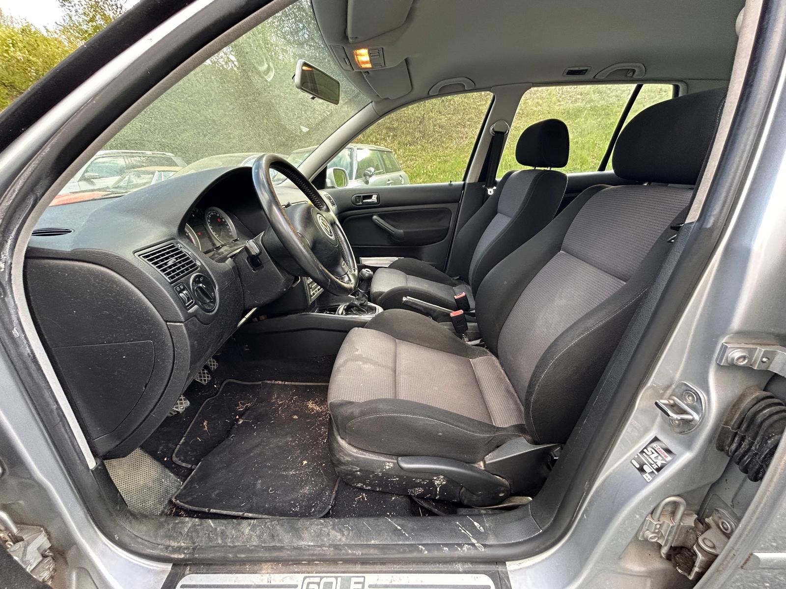 VW Golf 1.6 16V-image-10