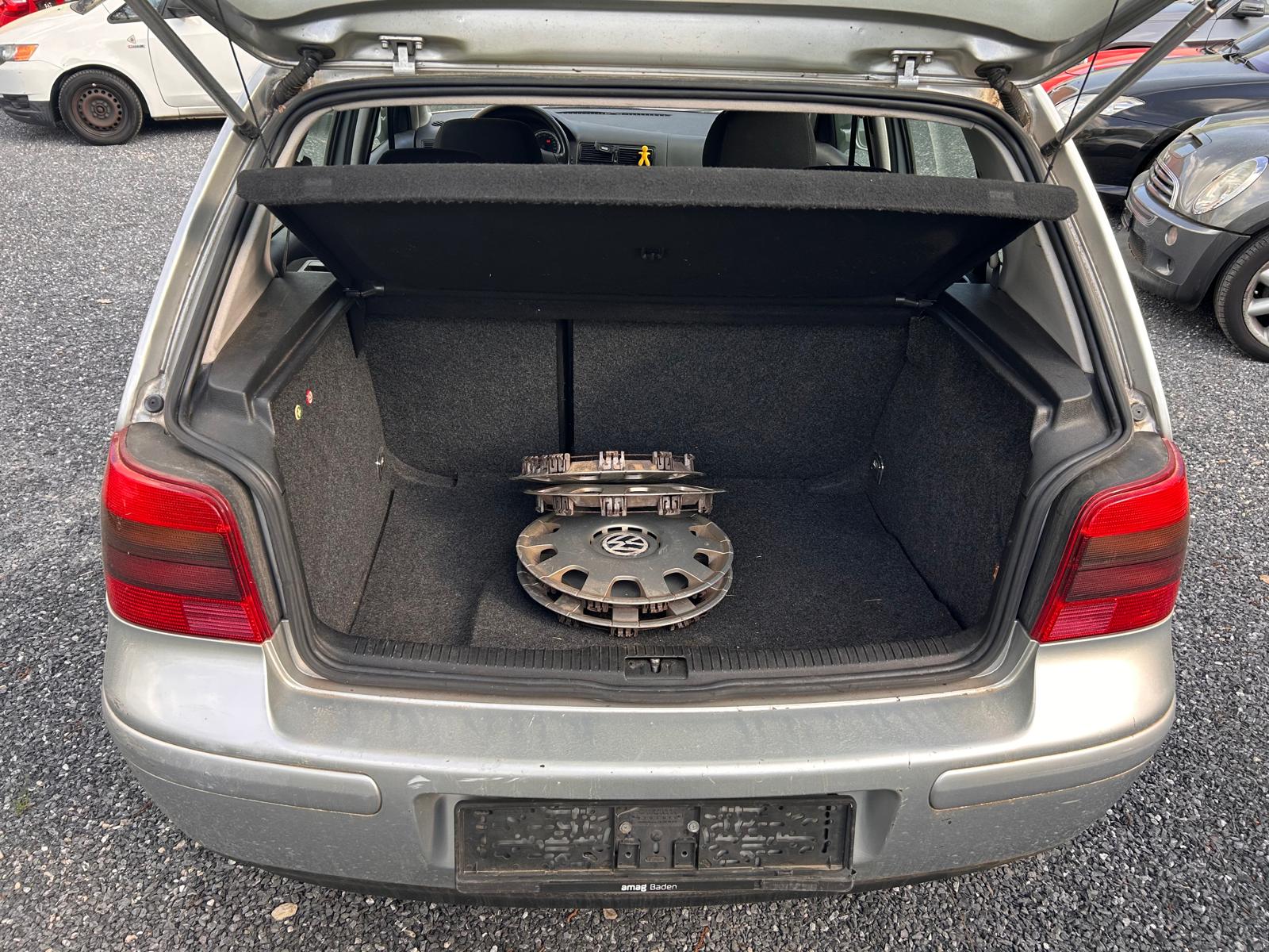 VW Golf 1.6 16V-image-8