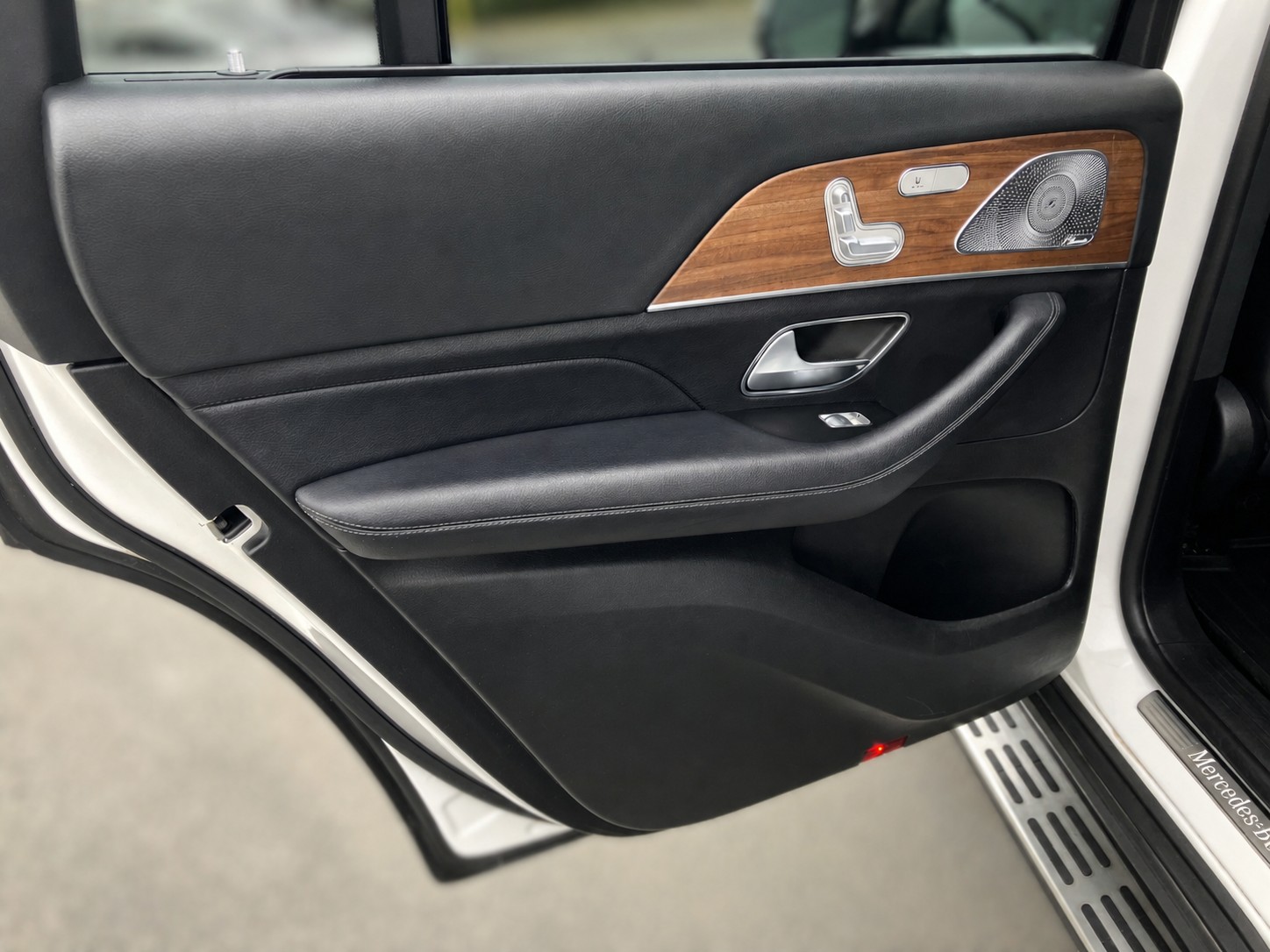 MERCEDES-BENZ GLS 450 AMG Line 4matic-image-11