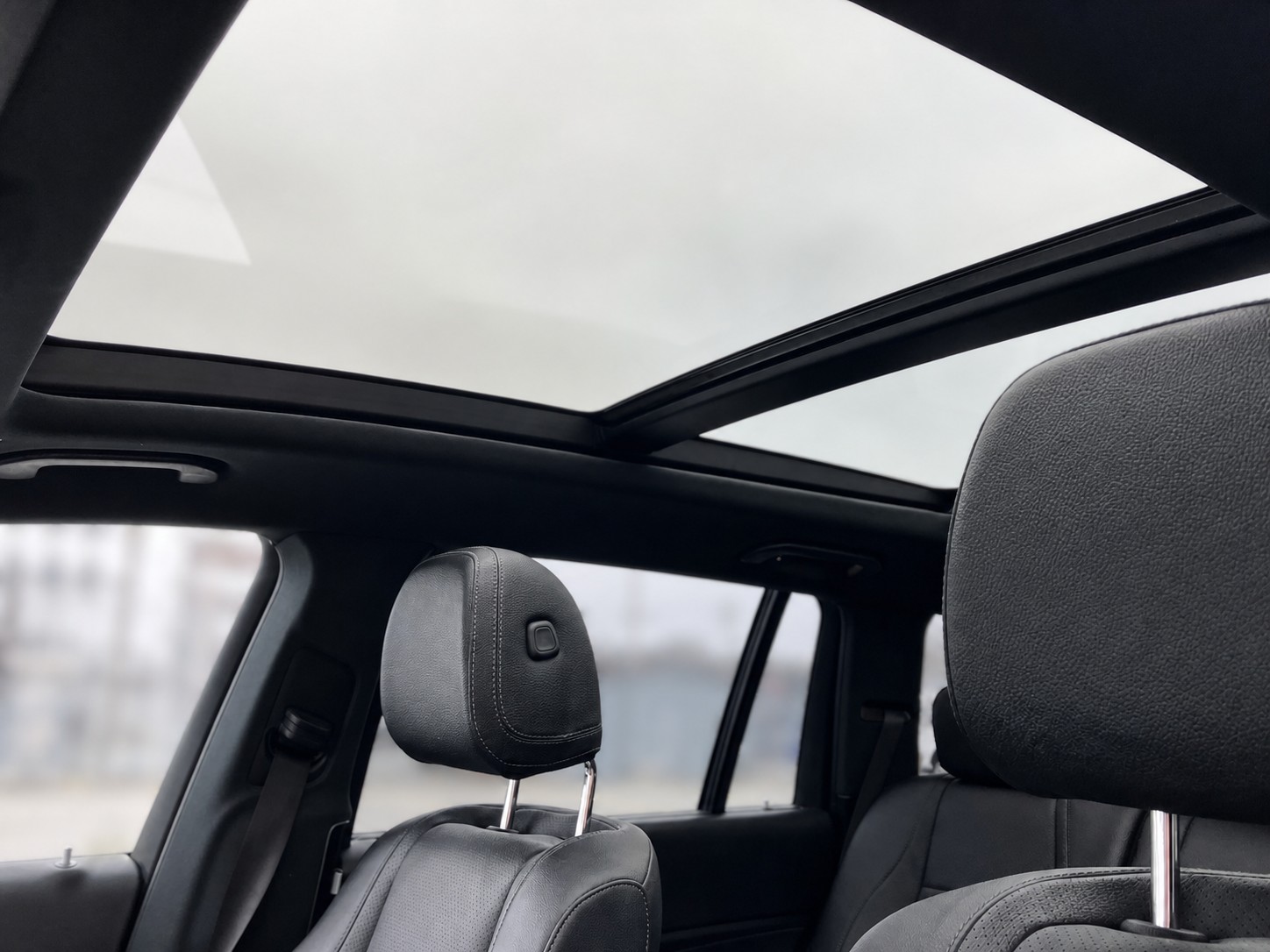 MERCEDES-BENZ GLS 450 AMG Line 4matic-image-14