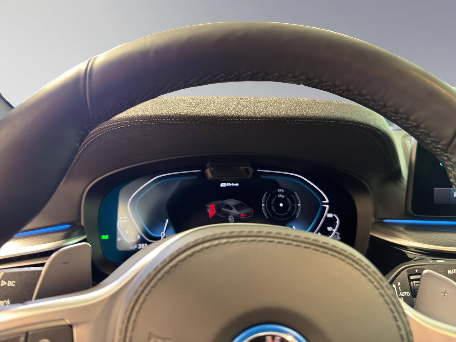 BMW 545e xDrive M-SportPaket-image-14