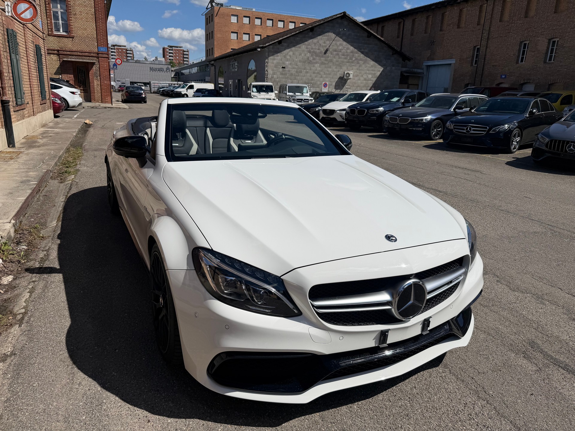 MERCEDES-BENZ C 63 S Cabriolet AMG Speedshift-image-5