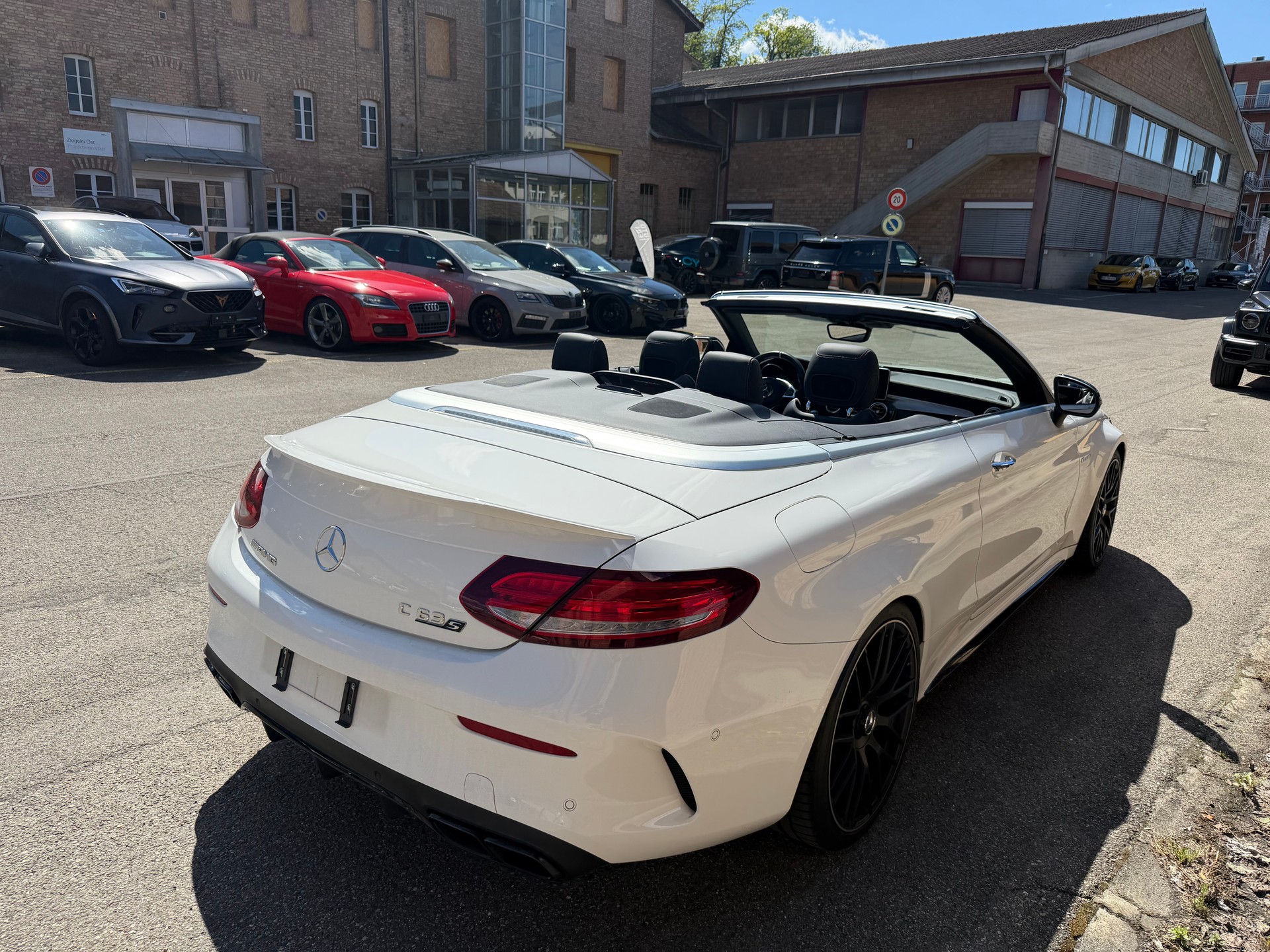 MERCEDES-BENZ C 63 S Cabriolet AMG Speedshift-image-4