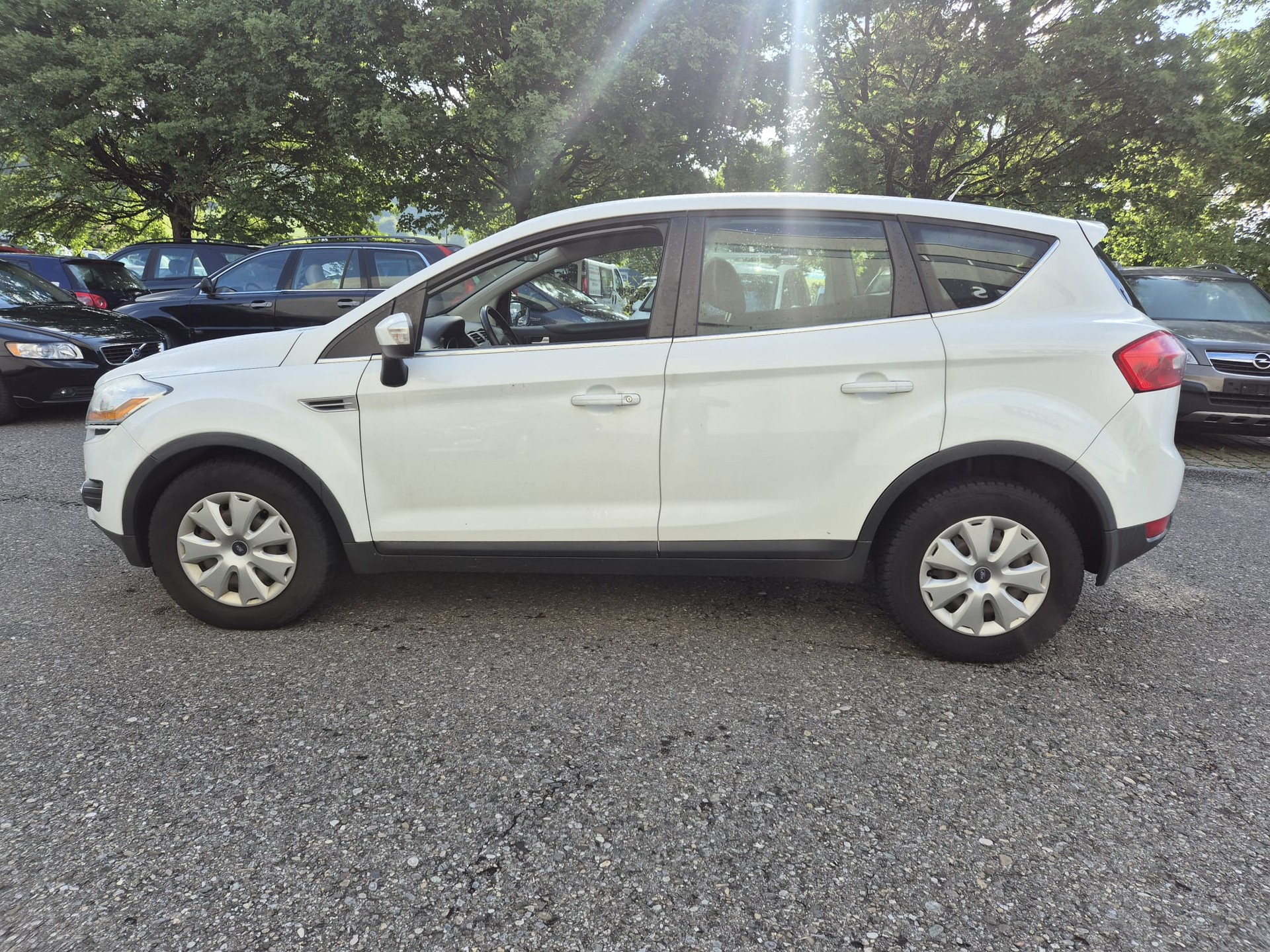 FORD Kuga 2.0 TDCi Carving 4WD PowerShift-image-4