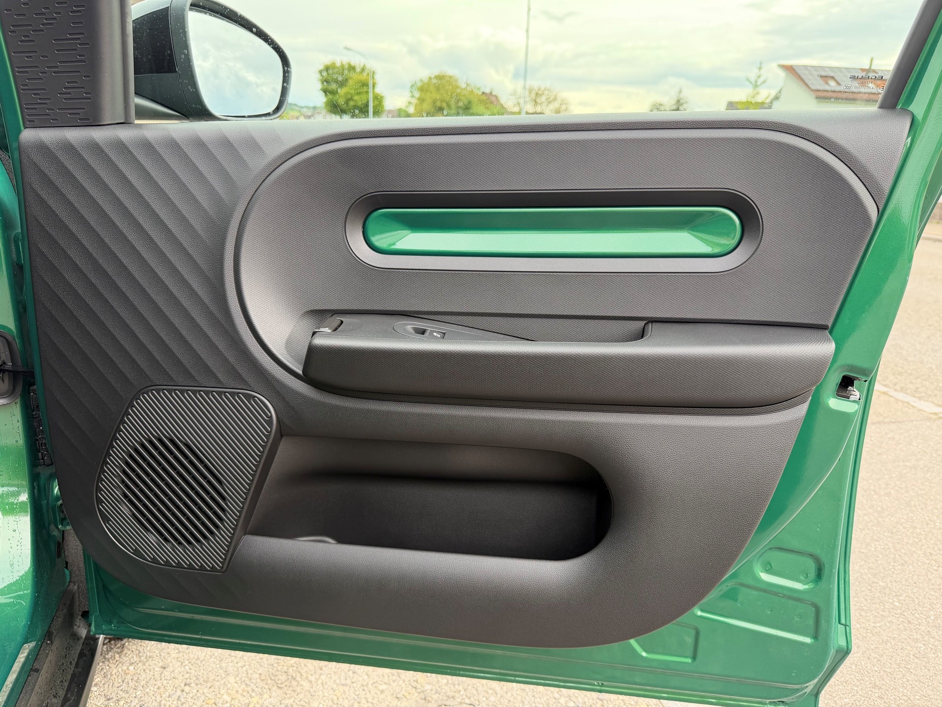 RENAULT Twingo E-Tech 27kWh Techno-image-12