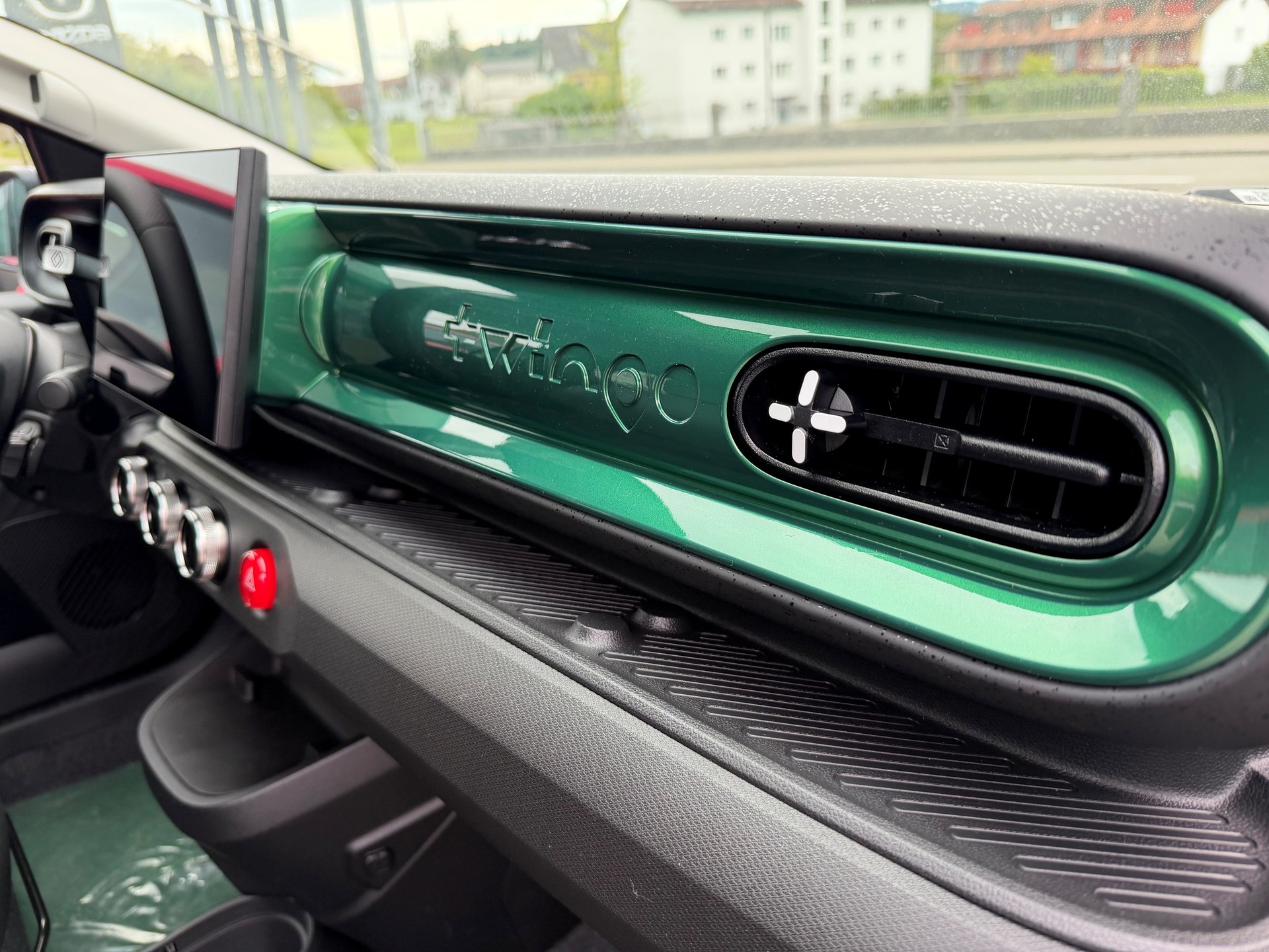 RENAULT Twingo E-Tech 27kWh Techno-image-11