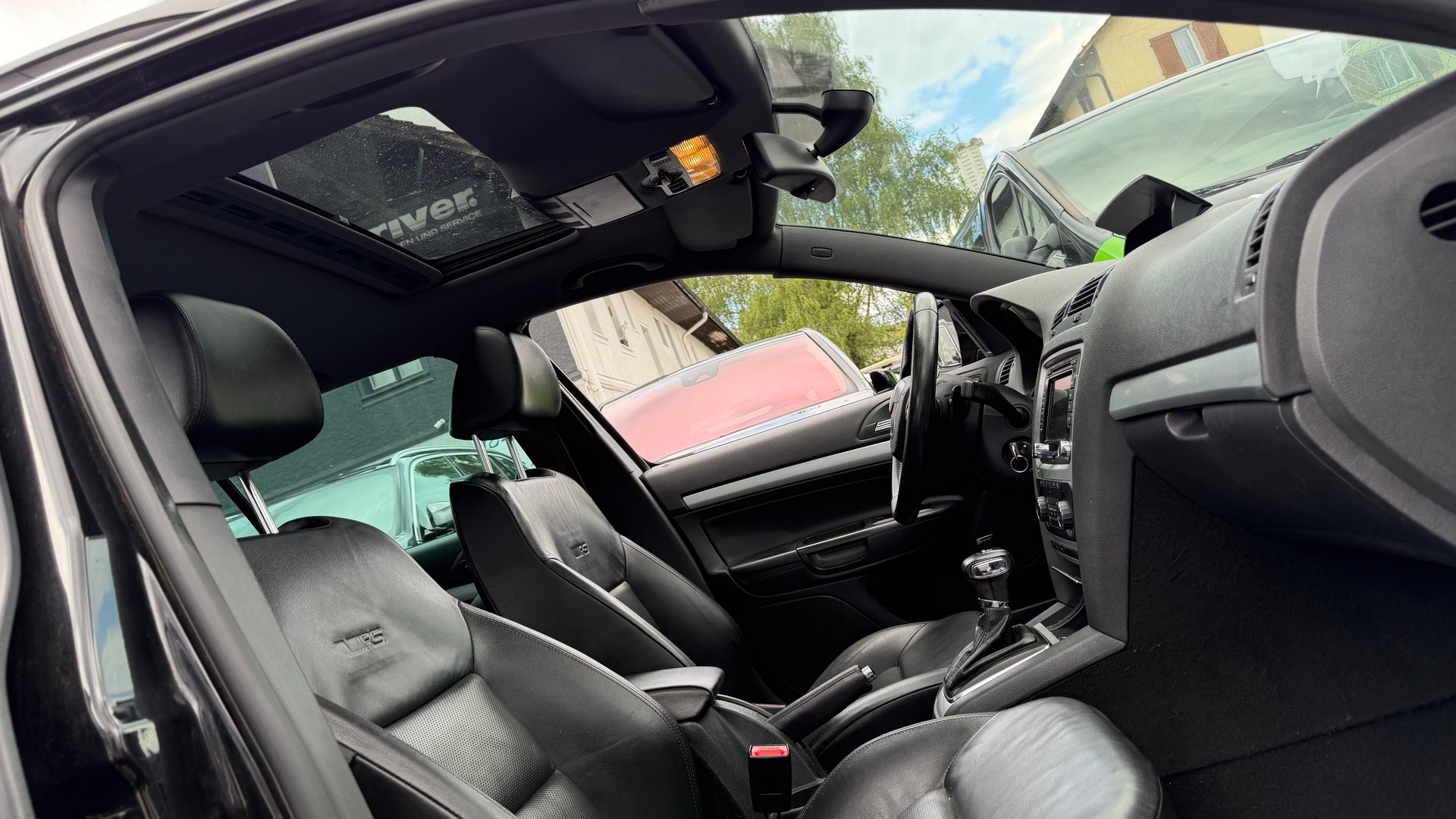 SKODA Octavia Combi 2.0 TSI RS DSG-image-5