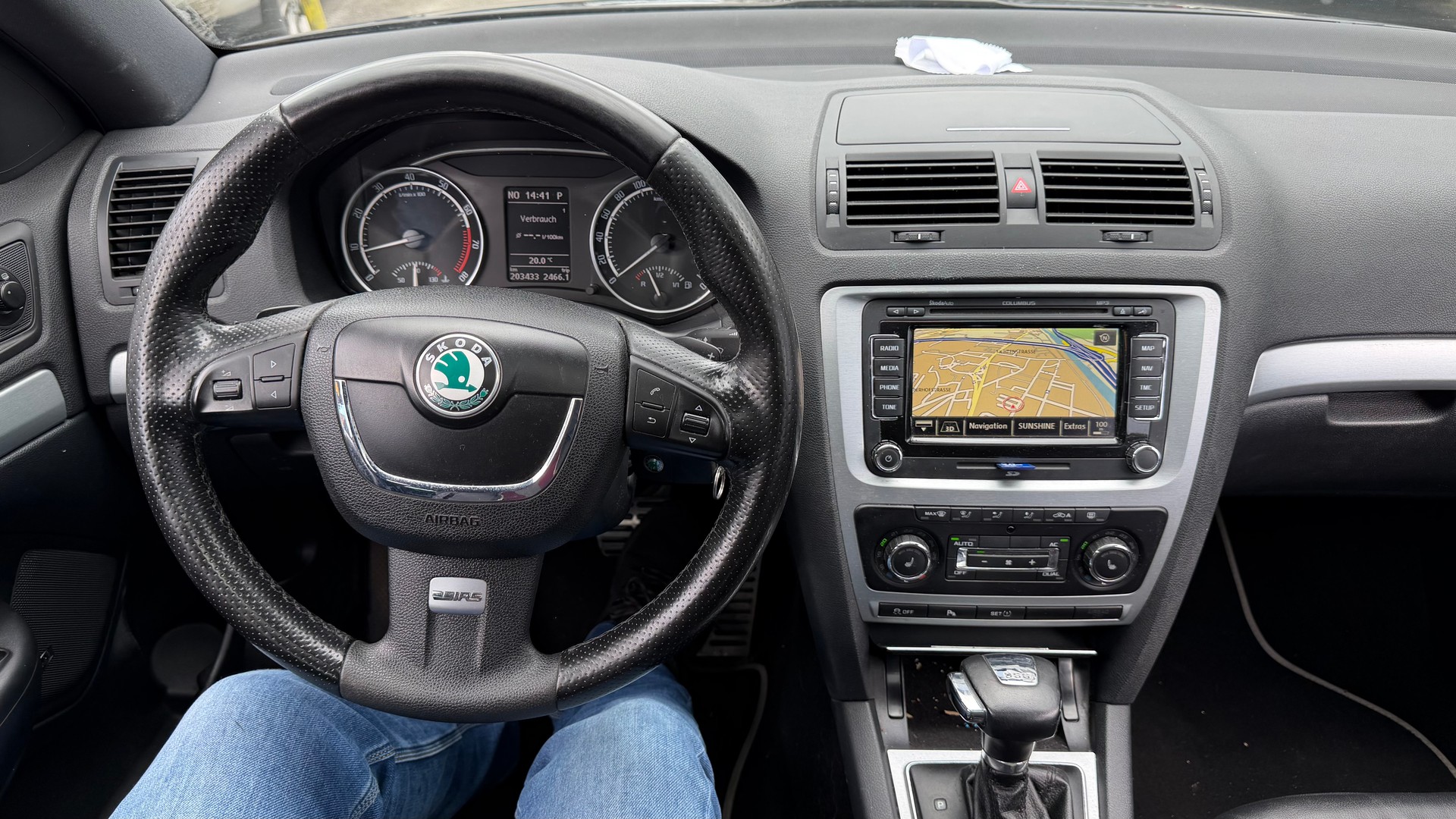SKODA Octavia Combi 2.0 TSI RS DSG-image-7