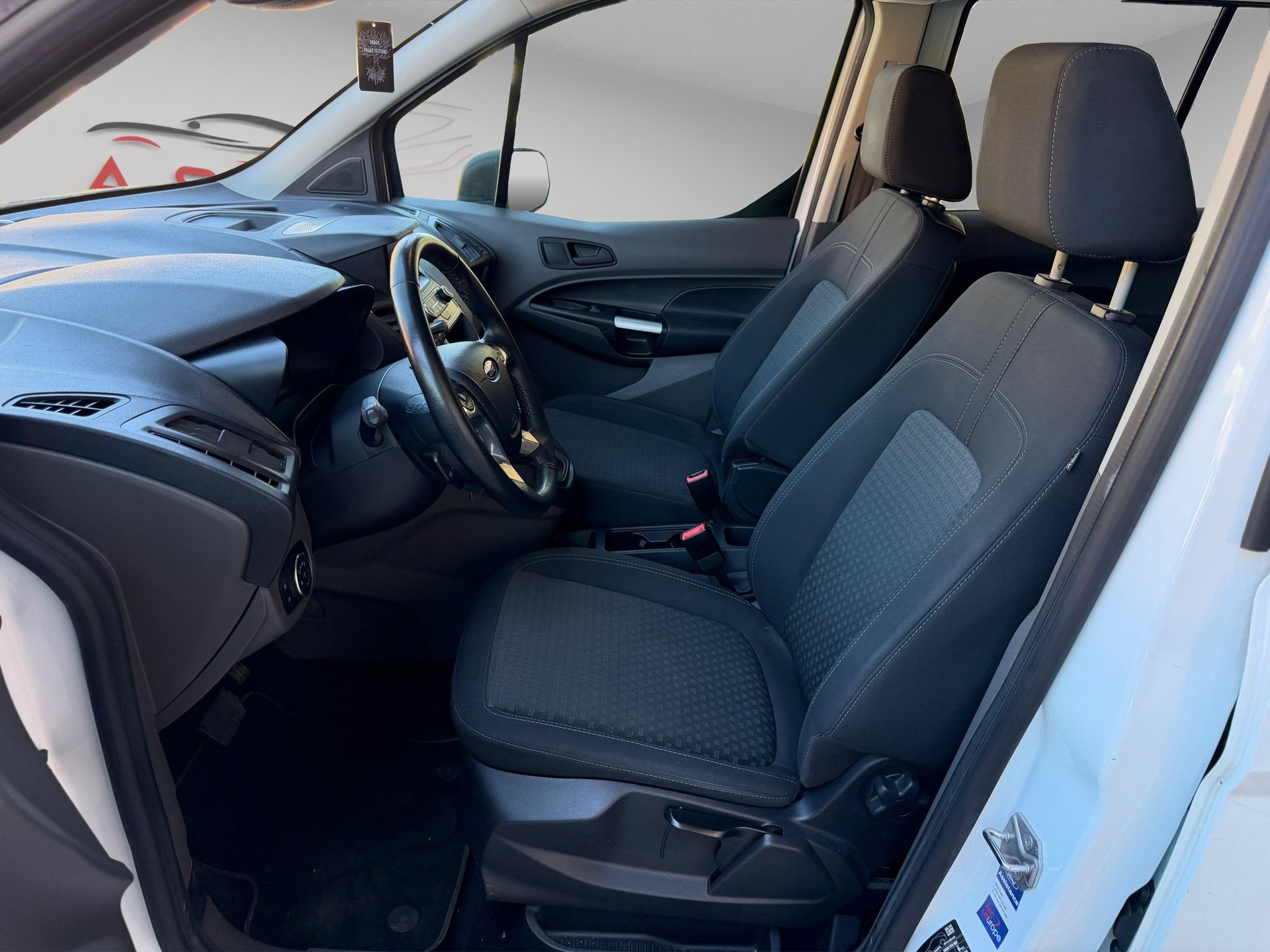 FORD Transit Connect Com T240 1.5 EcoBlue Trend Automat-image-11