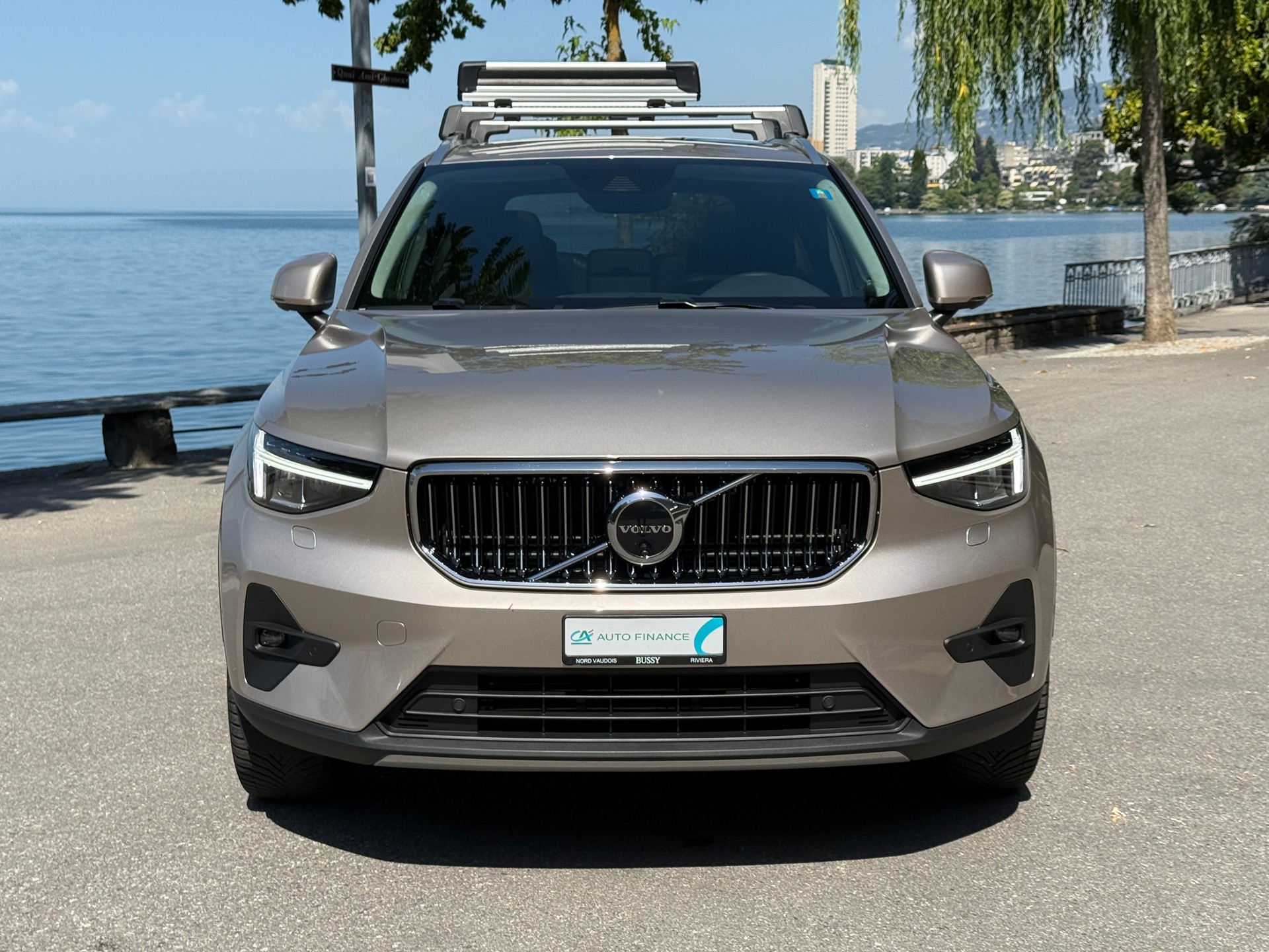VOLVO XC40 T4 PHEV Ultimate Bright DCT-showroom-element-3
