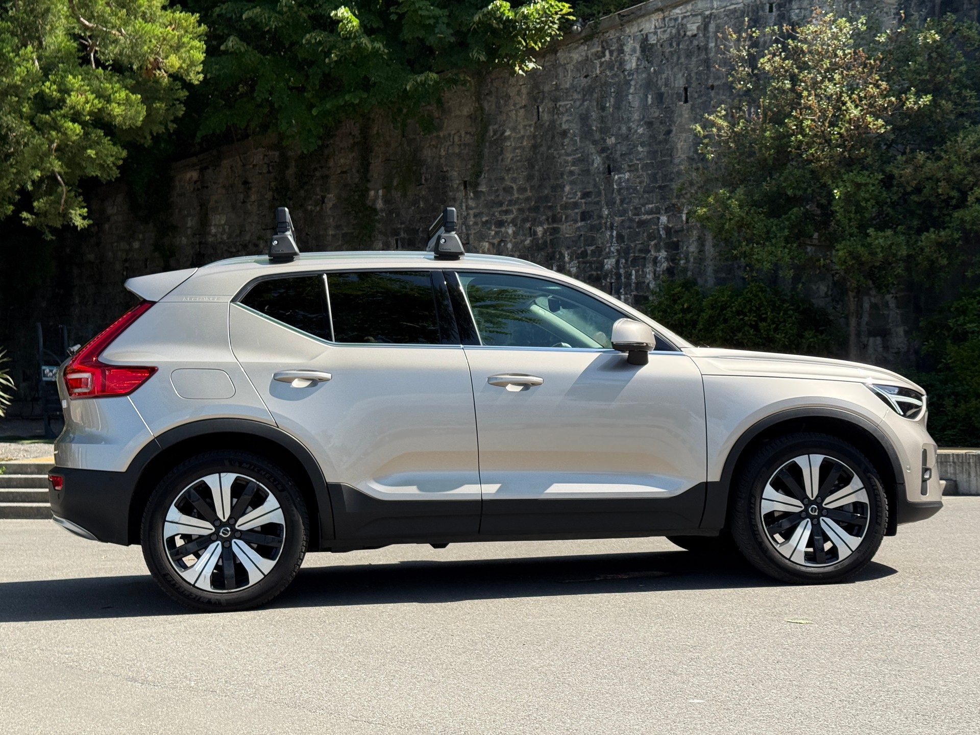 VOLVO XC40 T4 PHEV Ultimate Bright DCT-image-5