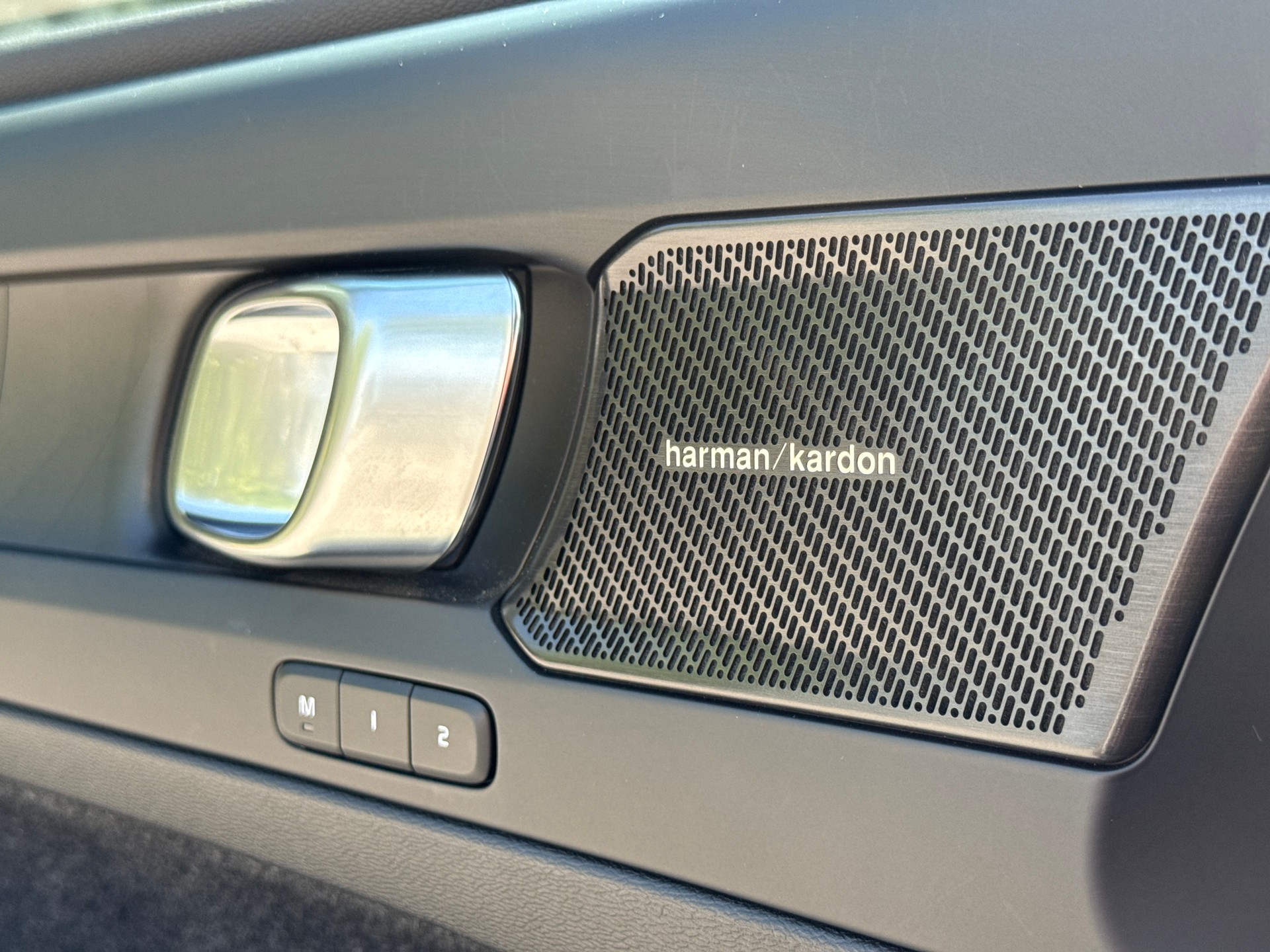 VOLVO XC40 T4 PHEV Ultimate Bright DCT-image-15