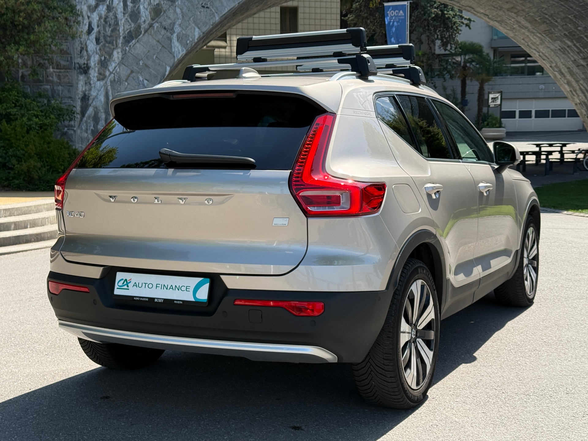 VOLVO XC40 T4 PHEV Ultimate Bright DCT-image-4