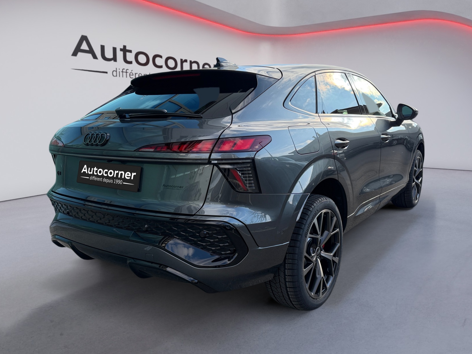 AUDI Q3 Sportback e-hybrid 200 kW S tronig-image-4