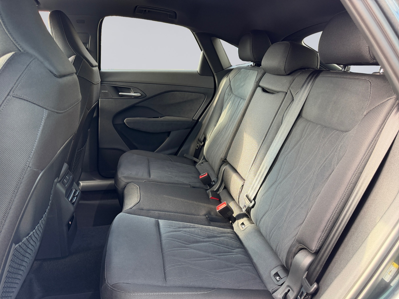 AUDI Q3 Sportback e-hybrid 200 kW S tronig-image-10