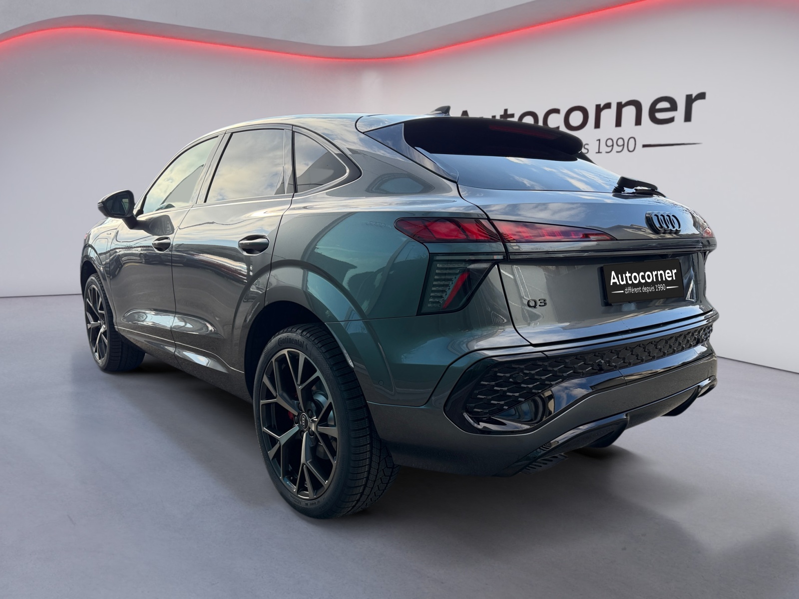 AUDI Q3 Sportback e-hybrid 200 kW S tronig-showroom-element-2