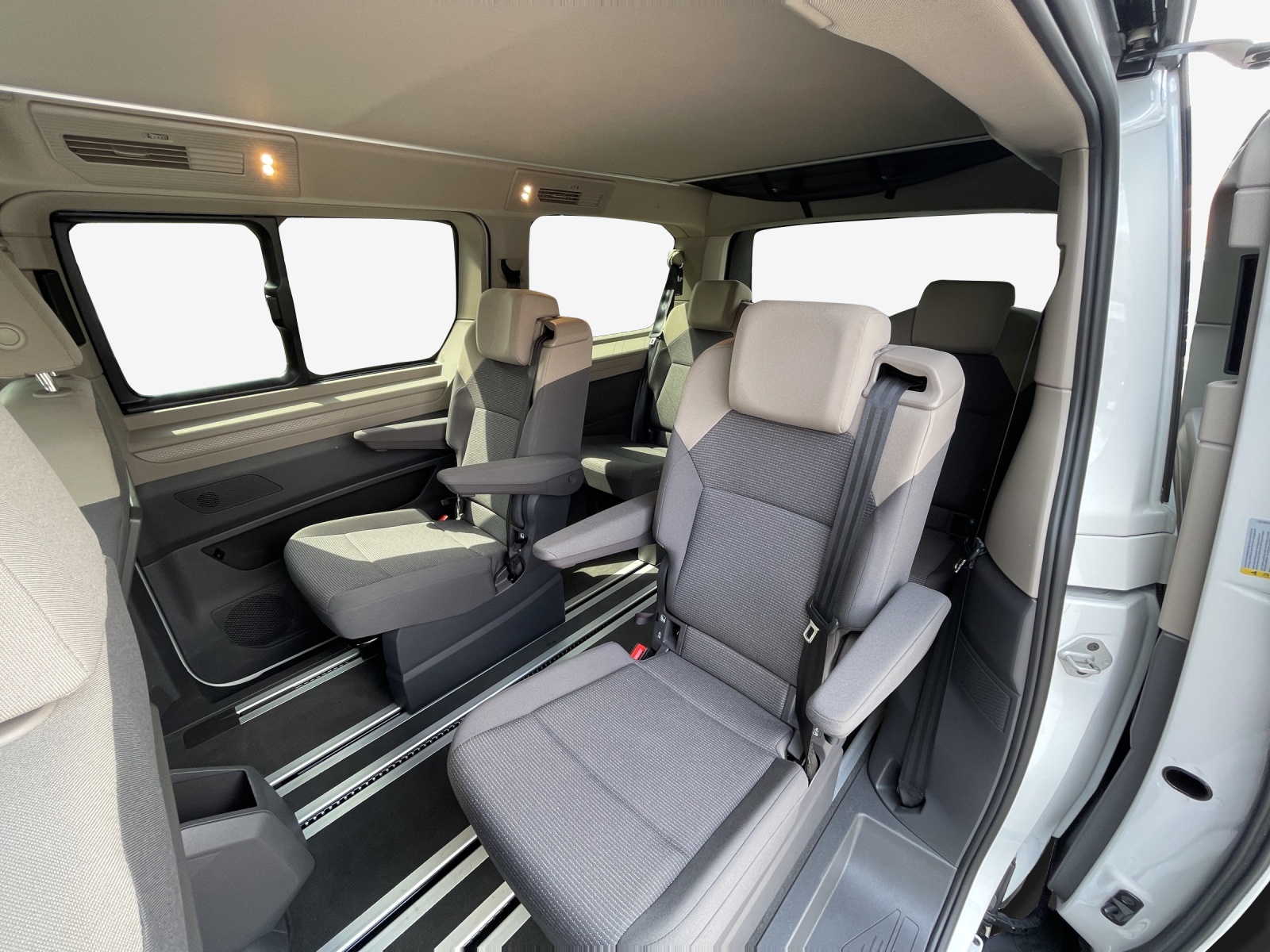 VW California 2.0 TSI Beach Liberty-image-11