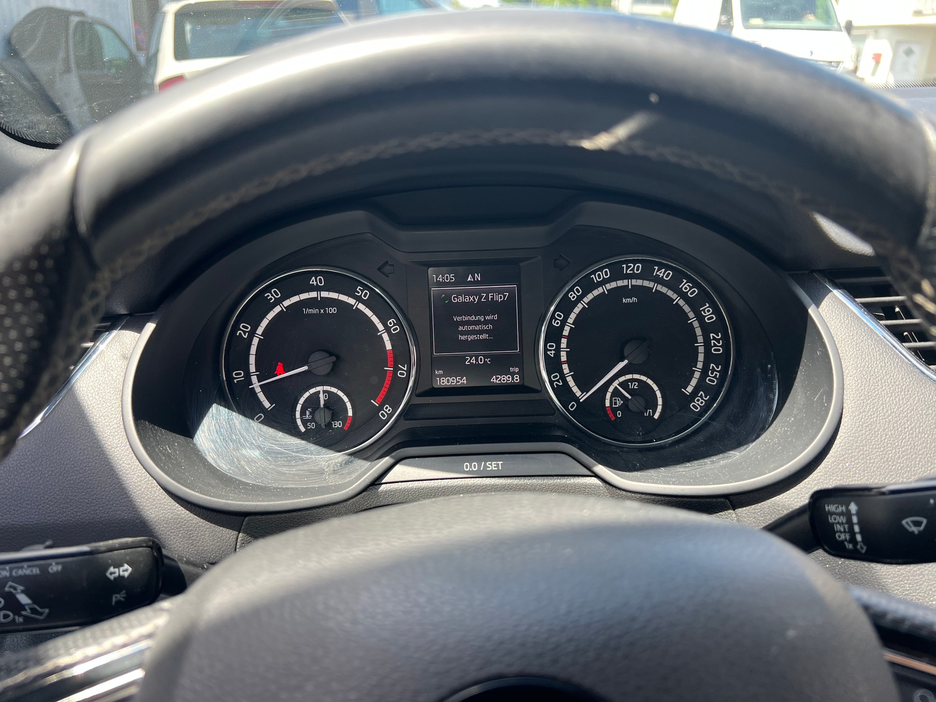 SKODA Octavia Combi RS FS162-image-10