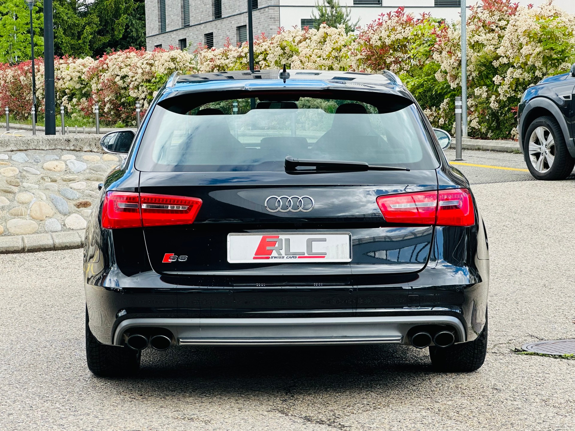 AUDI S6 Avant 4.0 TFSI V8 quattro S-tronic-image-4
