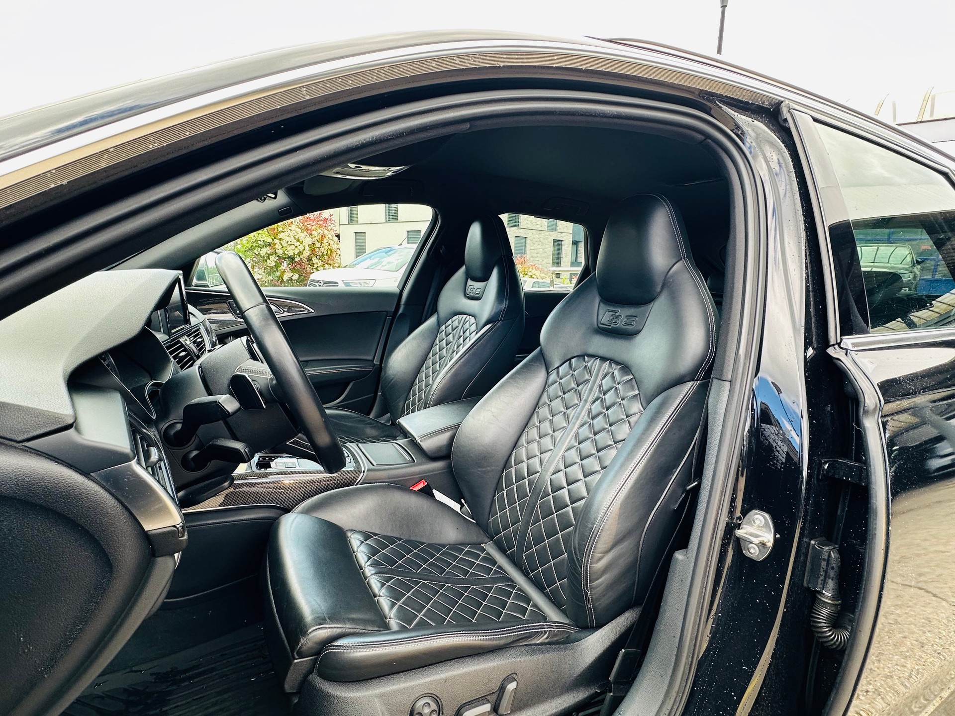 AUDI S6 Avant 4.0 TFSI V8 quattro S-tronic-image-9