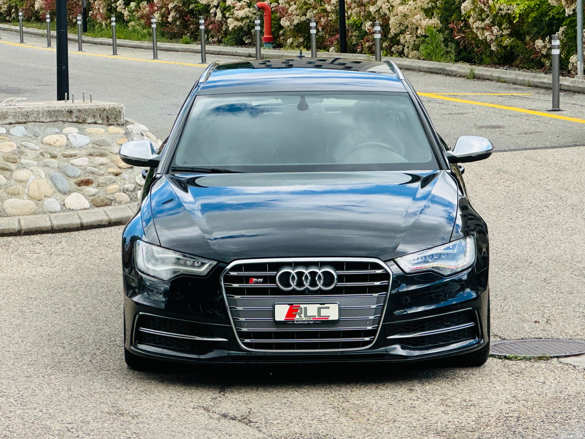 AUDI S6 Avant 4.0 TFSI V8 quattro S-tronic-image-2
