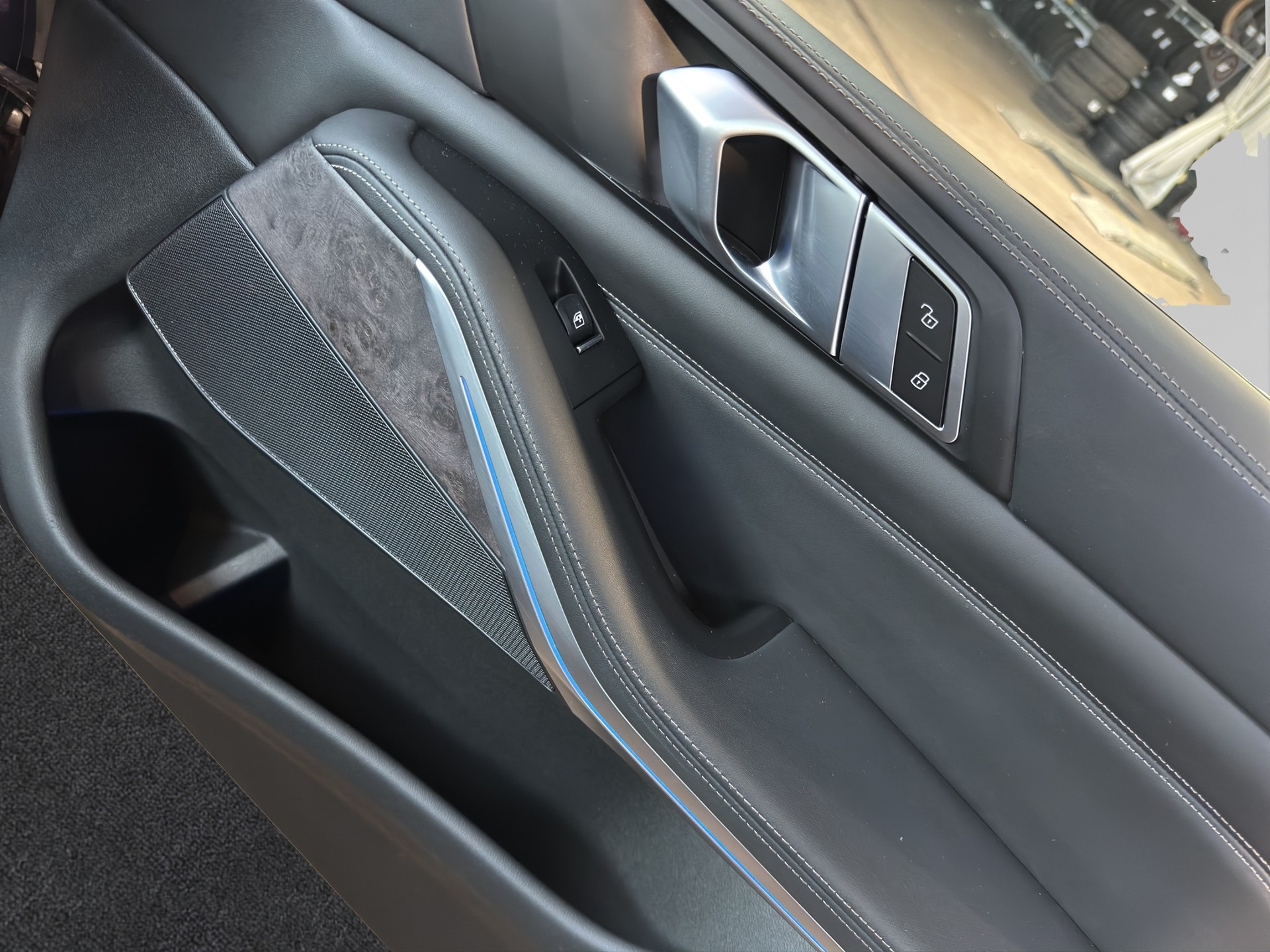 BMW X5 45e xDrive SAG-image-18