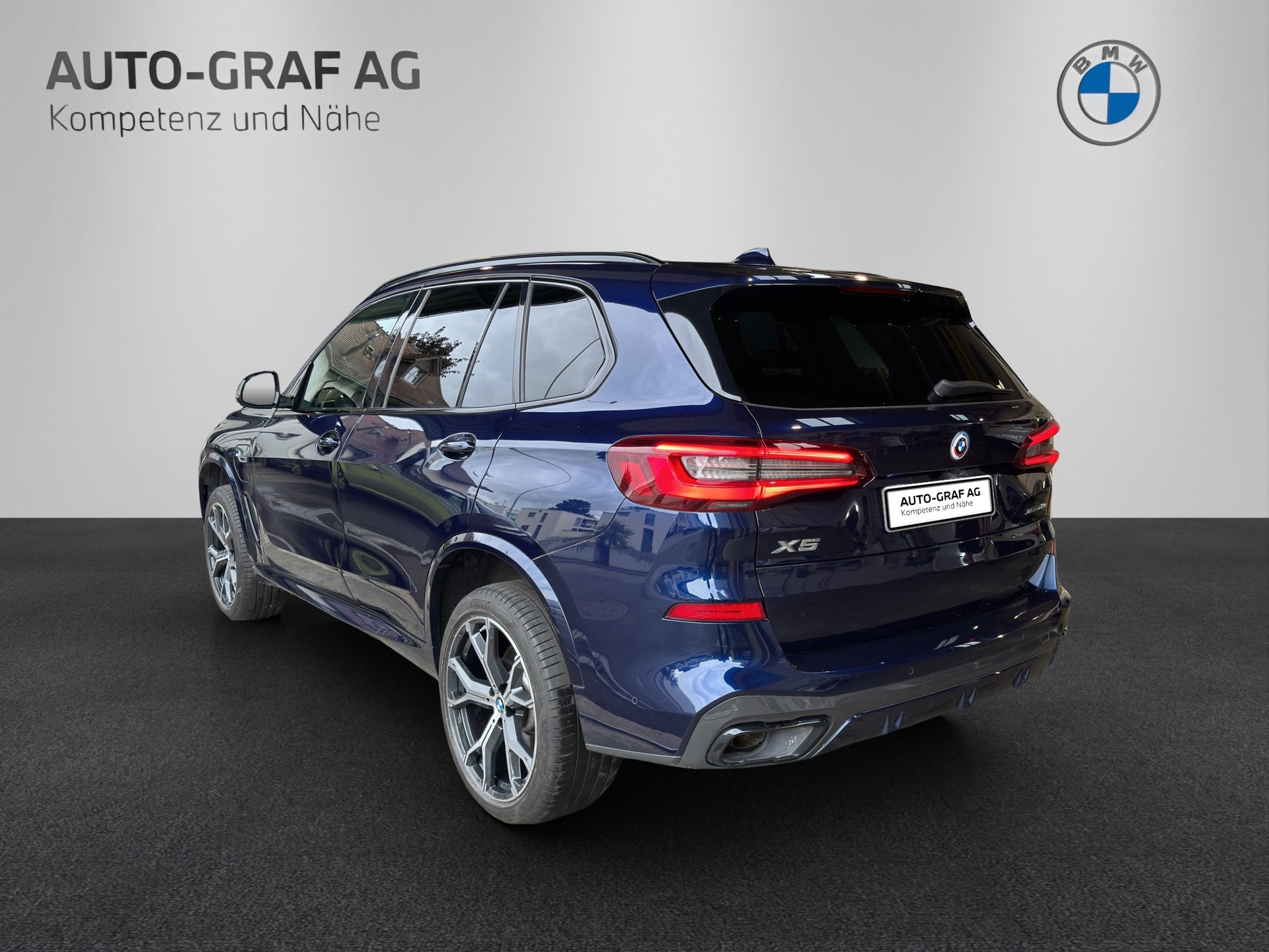 BMW X5 45e xDrive SAG-showroom-element-2
