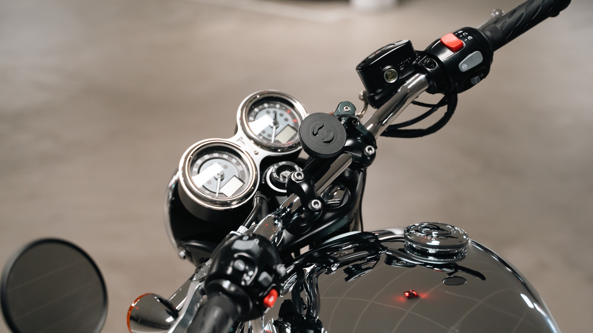 TRIUMPH Bonneville T120 Special Edition-image-5