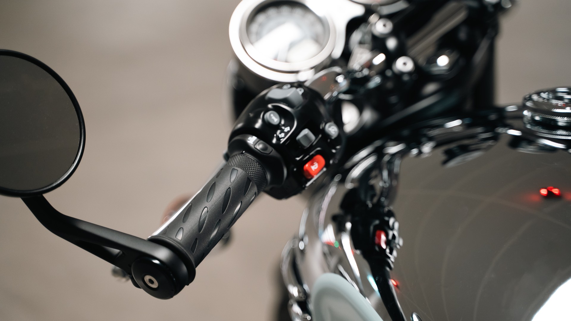 TRIUMPH Bonneville T120 Special Edition-image-6