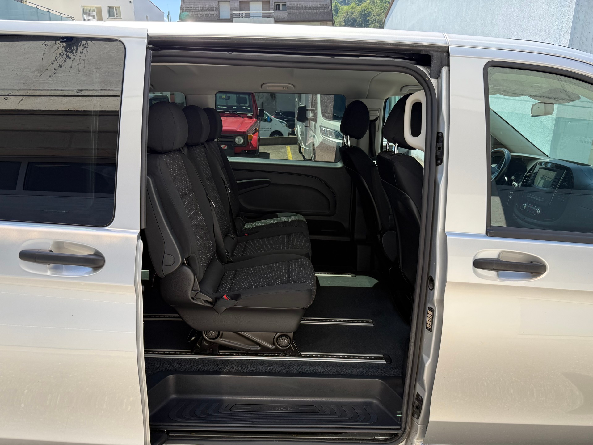 MERCEDES-BENZ Vito 116 CDI Lang Pro Tourer 4Matic 9G-Tronic 5-Plätzer-image-25
