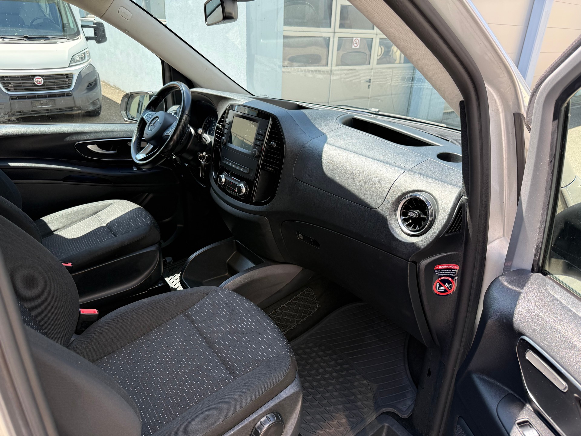 MERCEDES-BENZ Vito 116 CDI Lang Pro Tourer 4Matic 9G-Tronic 5-Plätzer-image-10