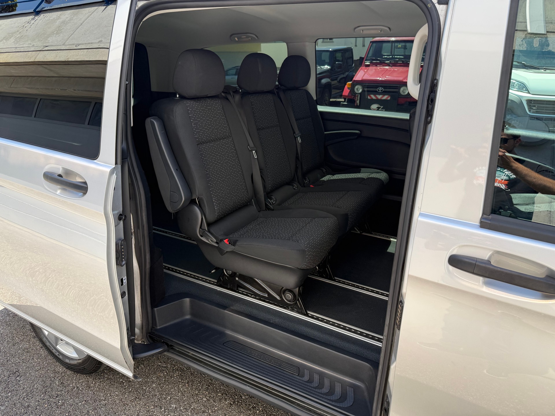 MERCEDES-BENZ Vito 116 CDI Lang Pro Tourer 4Matic 9G-Tronic 5-Plätzer-image-23