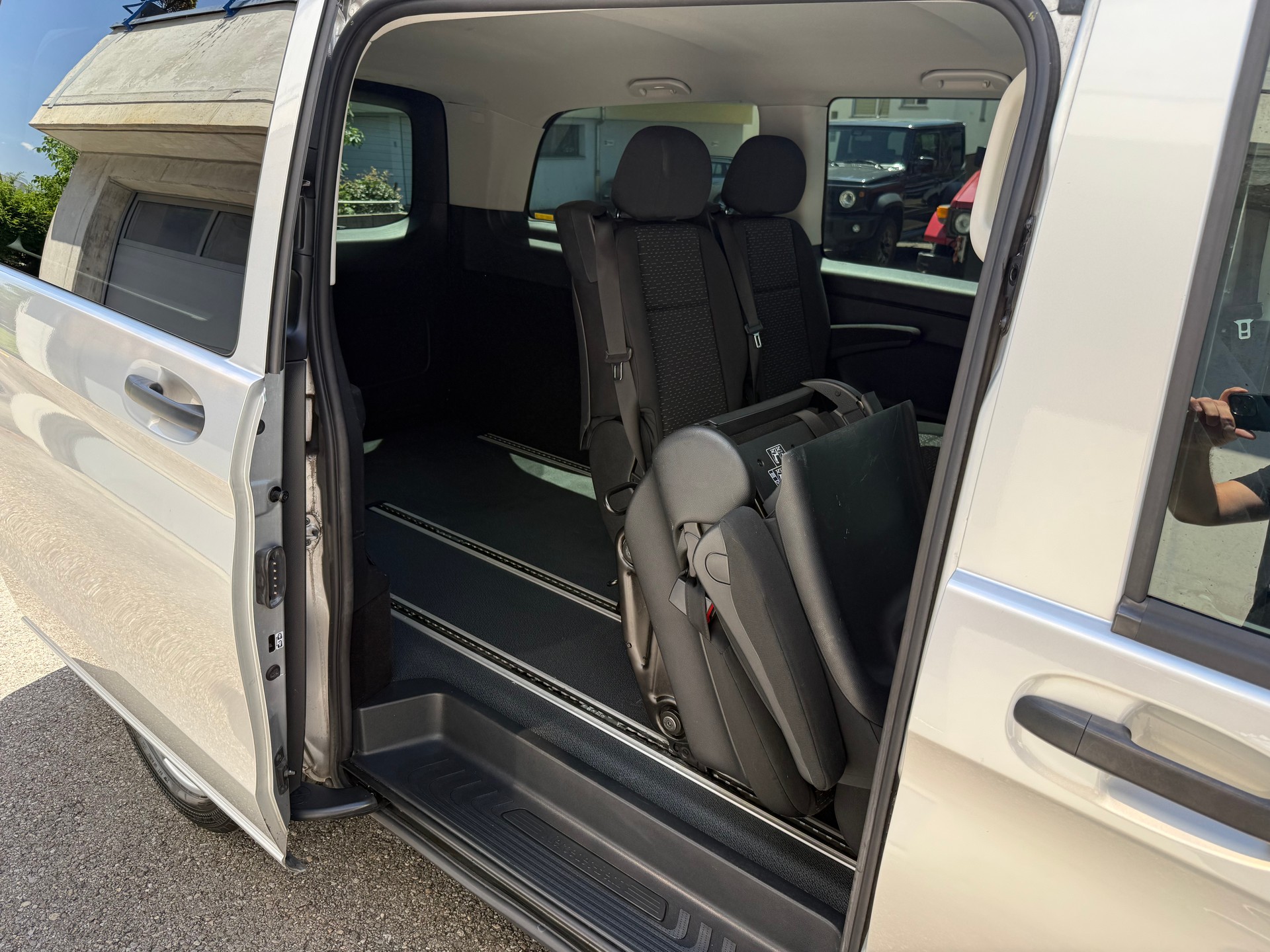 MERCEDES-BENZ Vito 116 CDI Lang Pro Tourer 4Matic 9G-Tronic 5-Plätzer-image-24