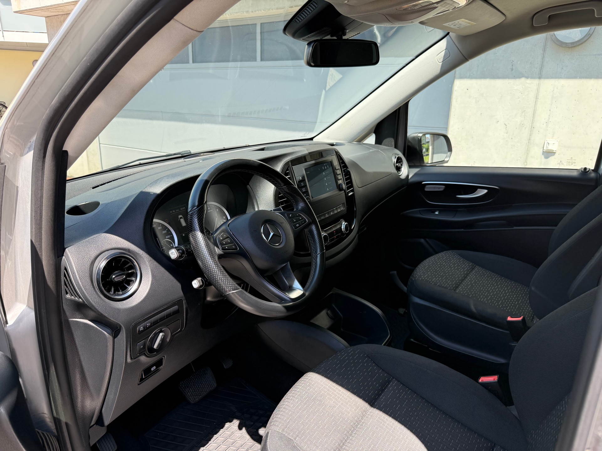 MERCEDES-BENZ Vito 116 CDI Lang Pro Tourer 4Matic 9G-Tronic 5-Plätzer-image-8