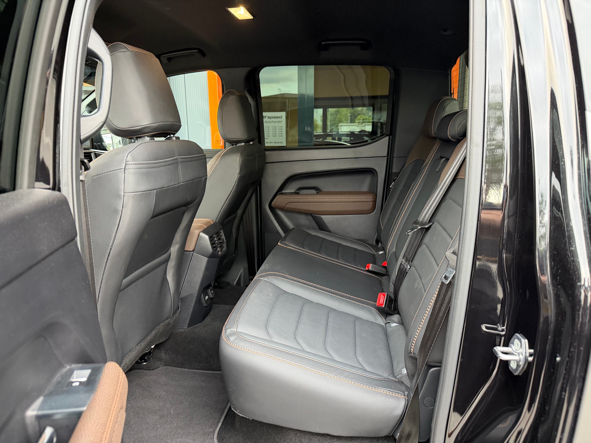 VW Amarok 3.0TDI Aventura Winter 1-image-13