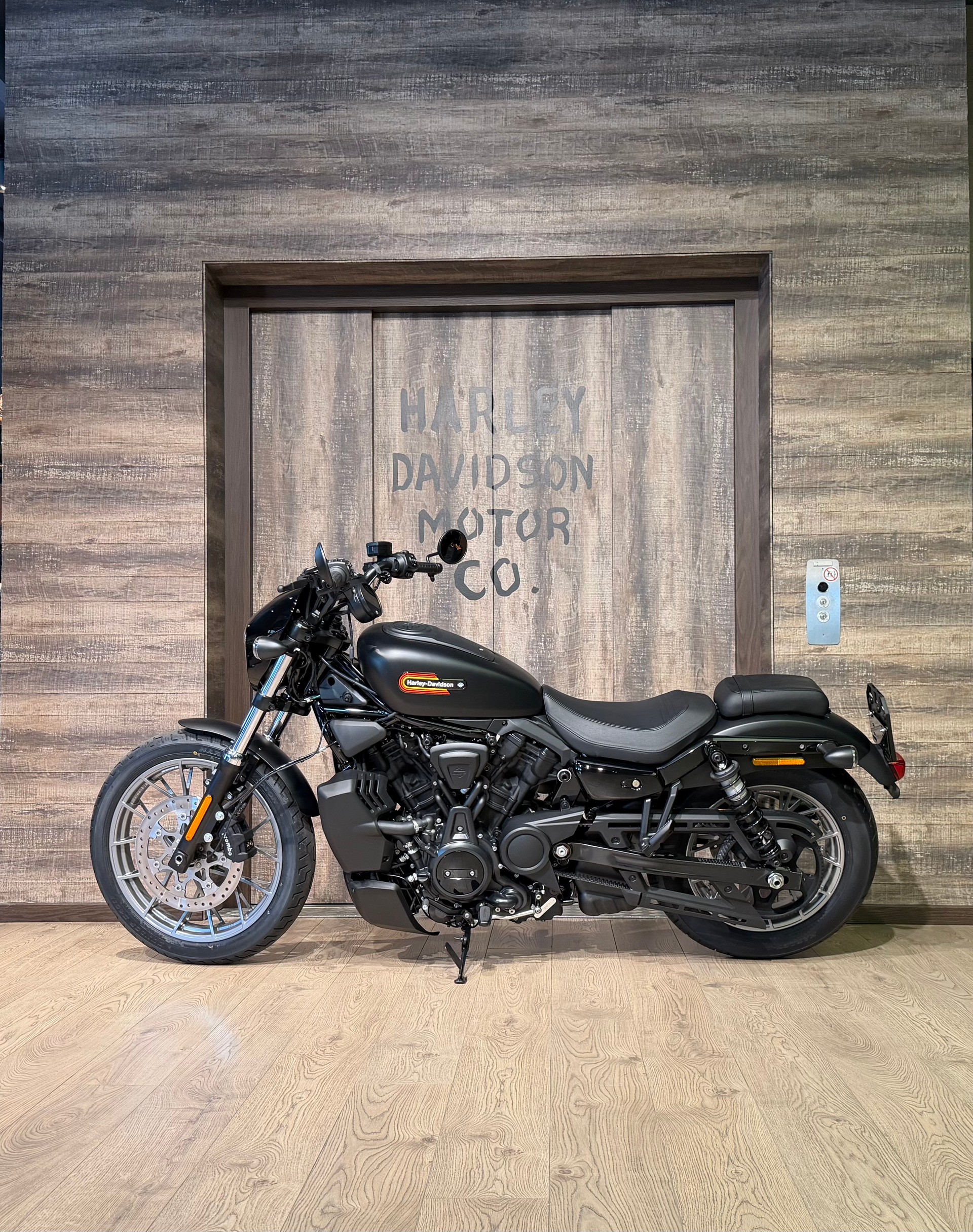 HARLEY-DAVIDSON RH 975S Nightster Special-showroom-element-3